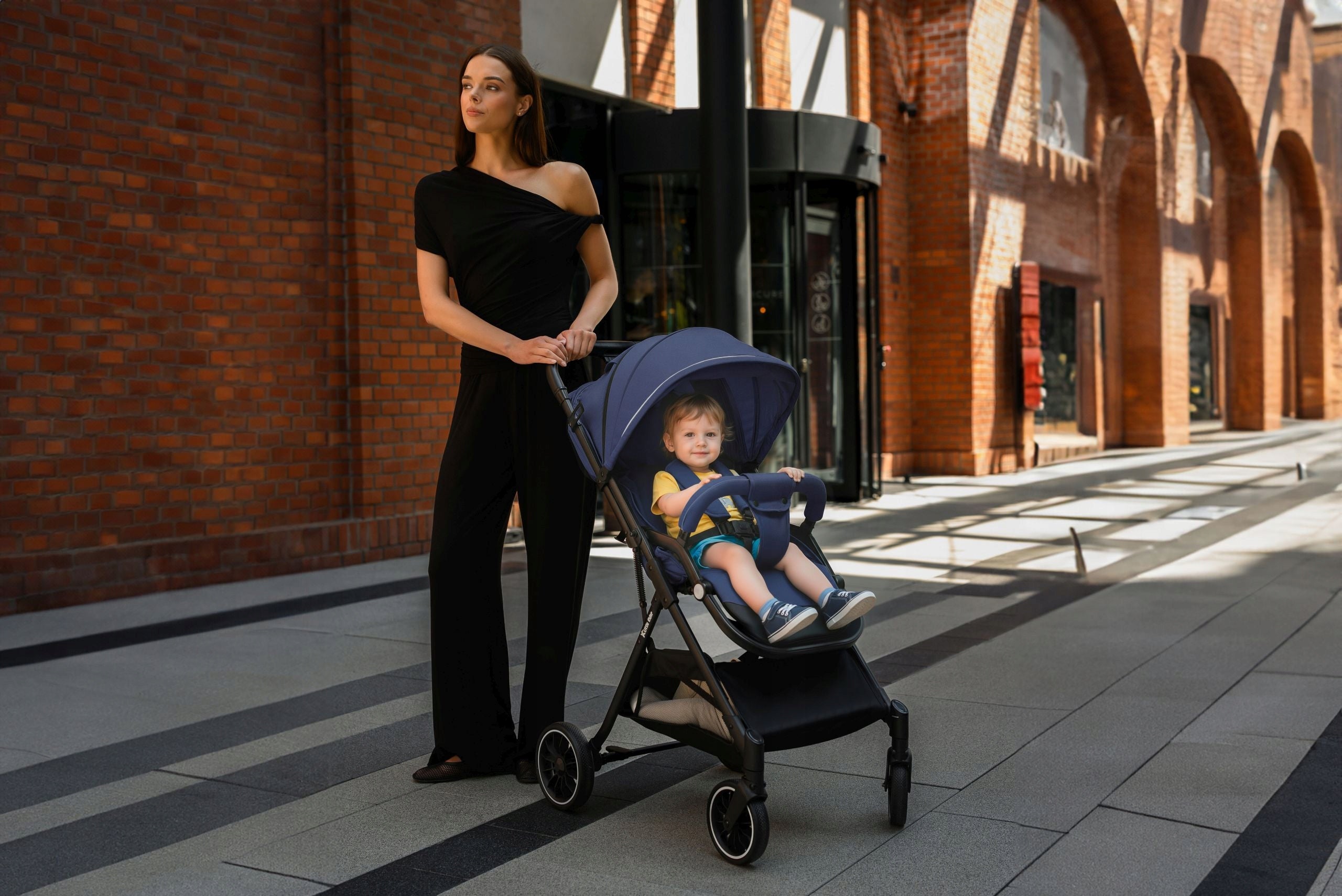 BABY STROLLER ZEFIR STROLLER UP TO 22 kg FOLDING LARGE LIGHTWEIGHT AUTOMATIC Manufacturer code 5905226112153