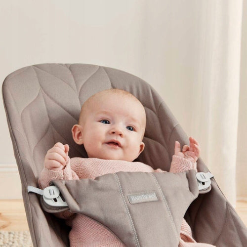 BABYBJORN LOUNGER BLISS WOVEN PETAL QUILT Cream EAN (GTIN) 7317680061171