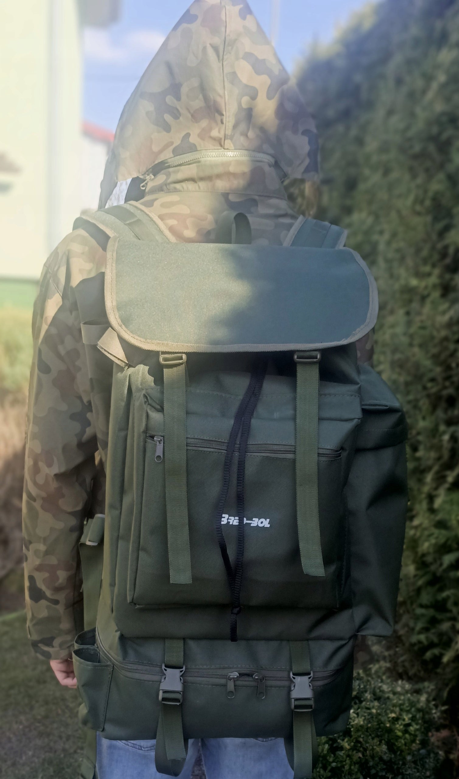 BACKPACK LARGE FISHING .TOURIST ,MOUNTAIN,PRODUCT MADE IN POLAND Kind backpack