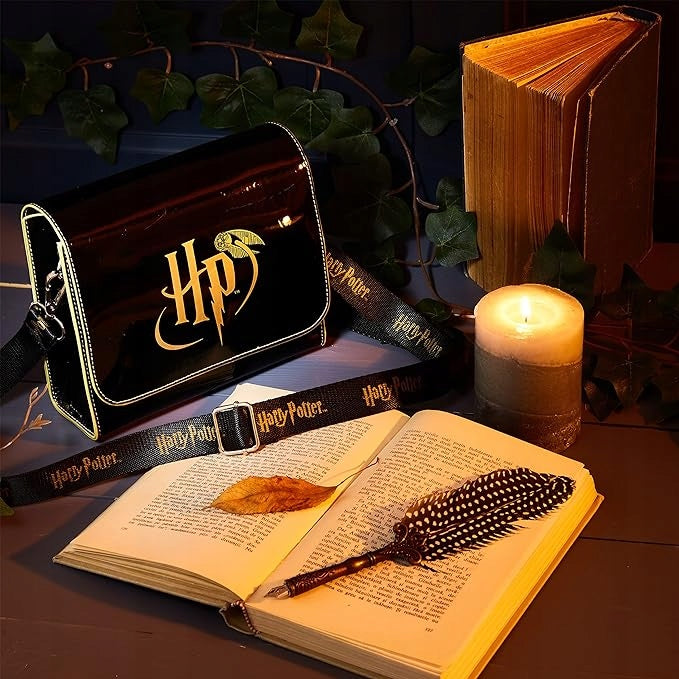 BAG SHOULDER BAG HARRY POTTER CHRISTMAS GIFT 18x16x6cm FOR GIRLS Manufacturer code TORBA HARRY POTTER PREZENT CZARNA DZIEWCZYN