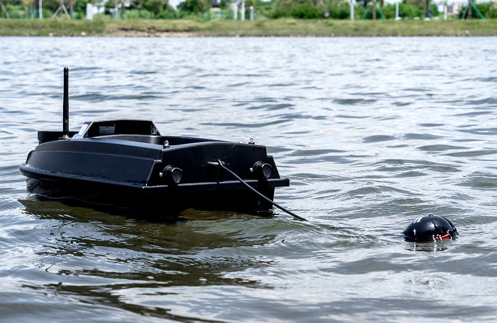 BAIT BOAT FLYTEC V030 GPS BATTERY 20000mAh, SONAR, BAG 15km/h Number of compartments 2