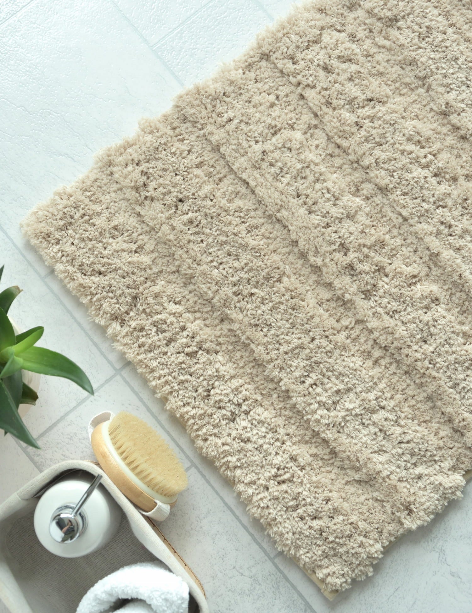 BATHROOM RUG NON-SLIP LARGE 60X110CM BEIGE SOFT FLUFFY Manufacturer code 5905490927750