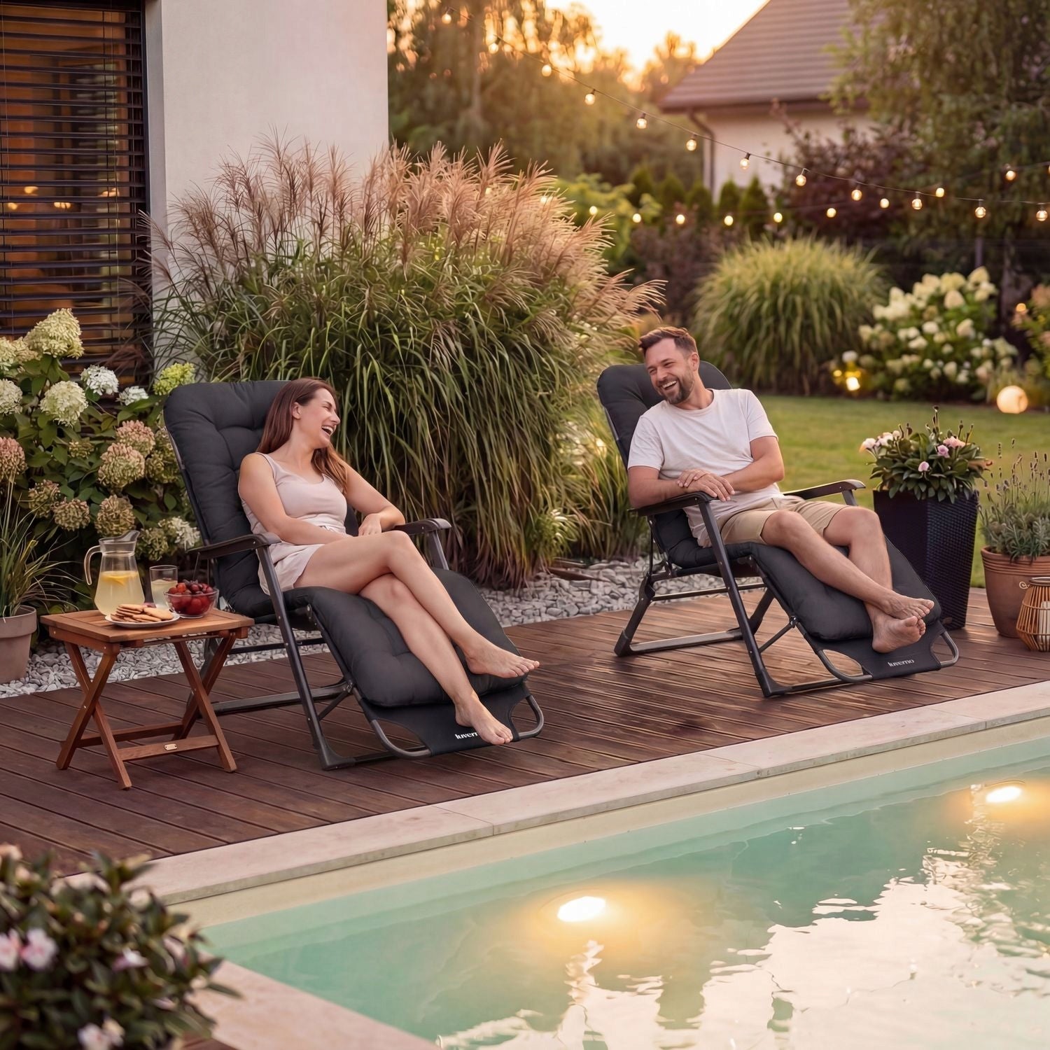 BEACH LOUNGER FOLDING ADJUSTABLE WITH SOFT MATTRESS AND HANDLE Manufacturer code L-42998