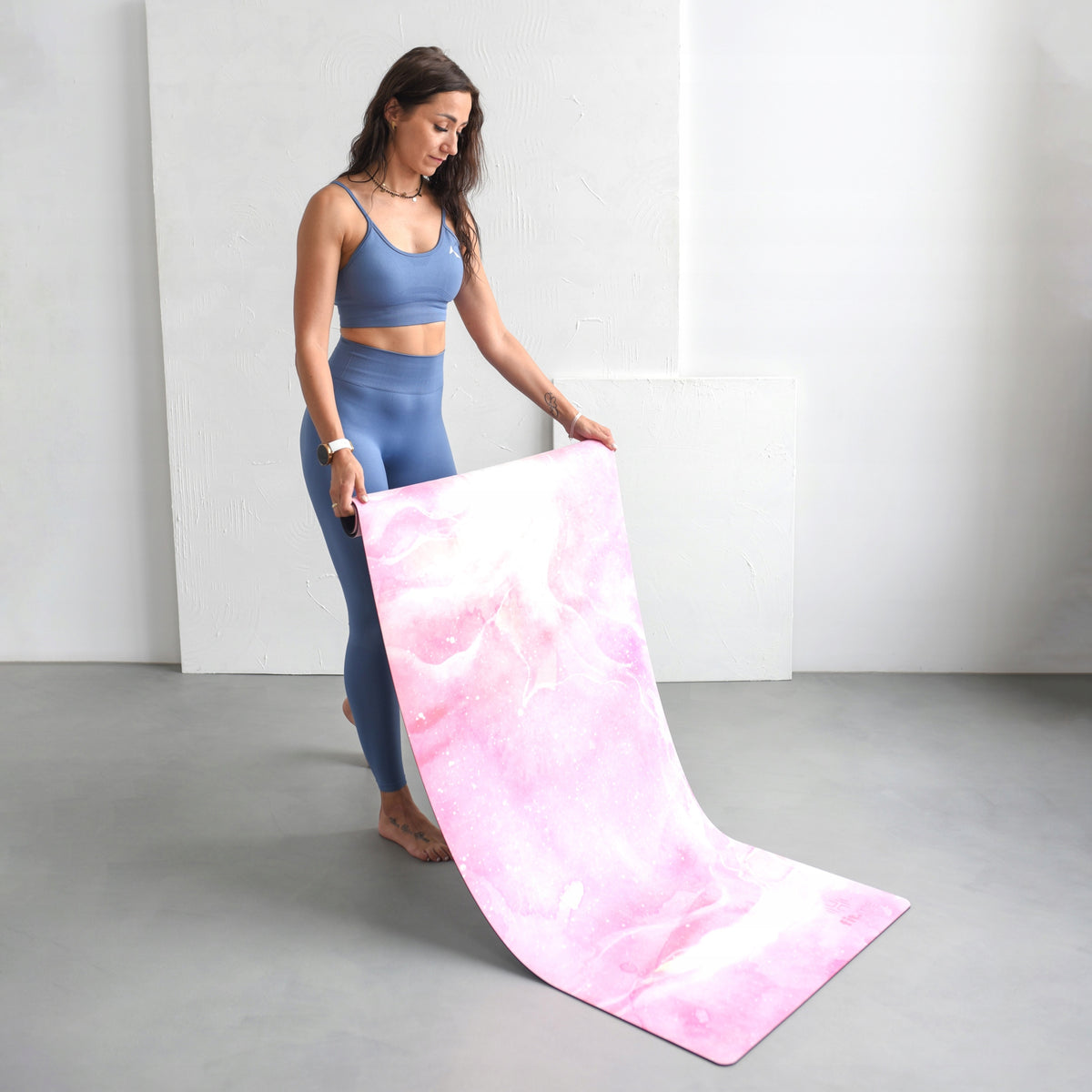 BEAUTIFUL PREMIUM EXERCISE YOGA MAT STABLE SUEDE SOFT 4 MM WITH PATTERN Color pink