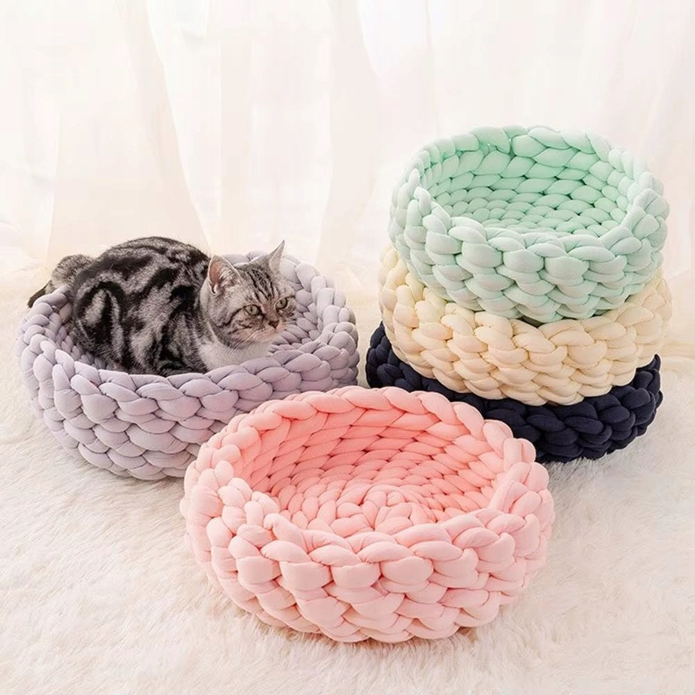 BED BRAIDED BRAID FOR CAT BEAUTIFUL PASTEL COLORS Manufacturer code 1