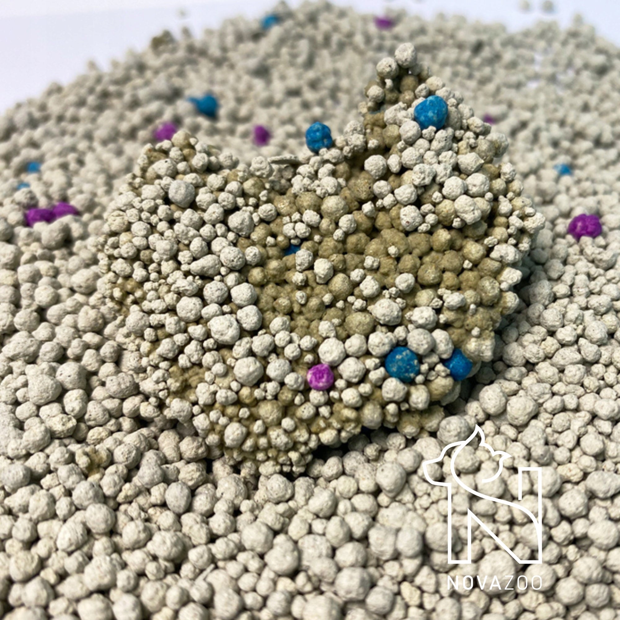 BENTONITE CAT LITTER 10L LAVENDER CLUMPING DUST-FREE NATURAL Manufacturer code NOVAZOO 10L-NZ-BENT-LAVENDER