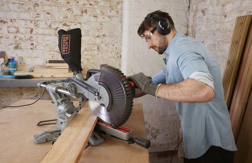 BEVEL SAW 254mm 2100W BLACK DECKER BES710 Series Inna