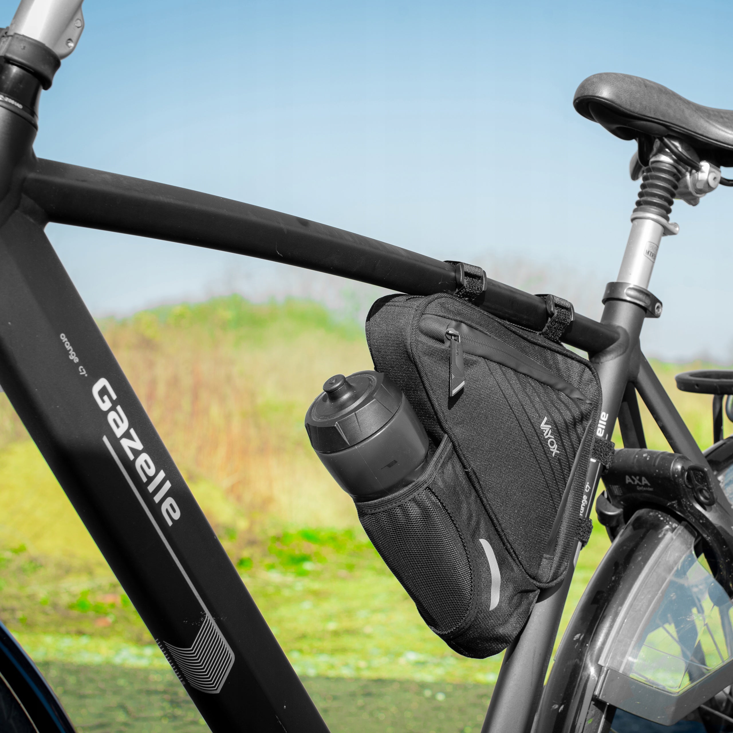 BICYCLE BAG FOR FRAME POUCH UNDER THE SADDLE WATER BOTTLE HOLDER VAYOX Manufacturer code SAKWA UCHWYT NA BIDON SASZETKA MOCNA