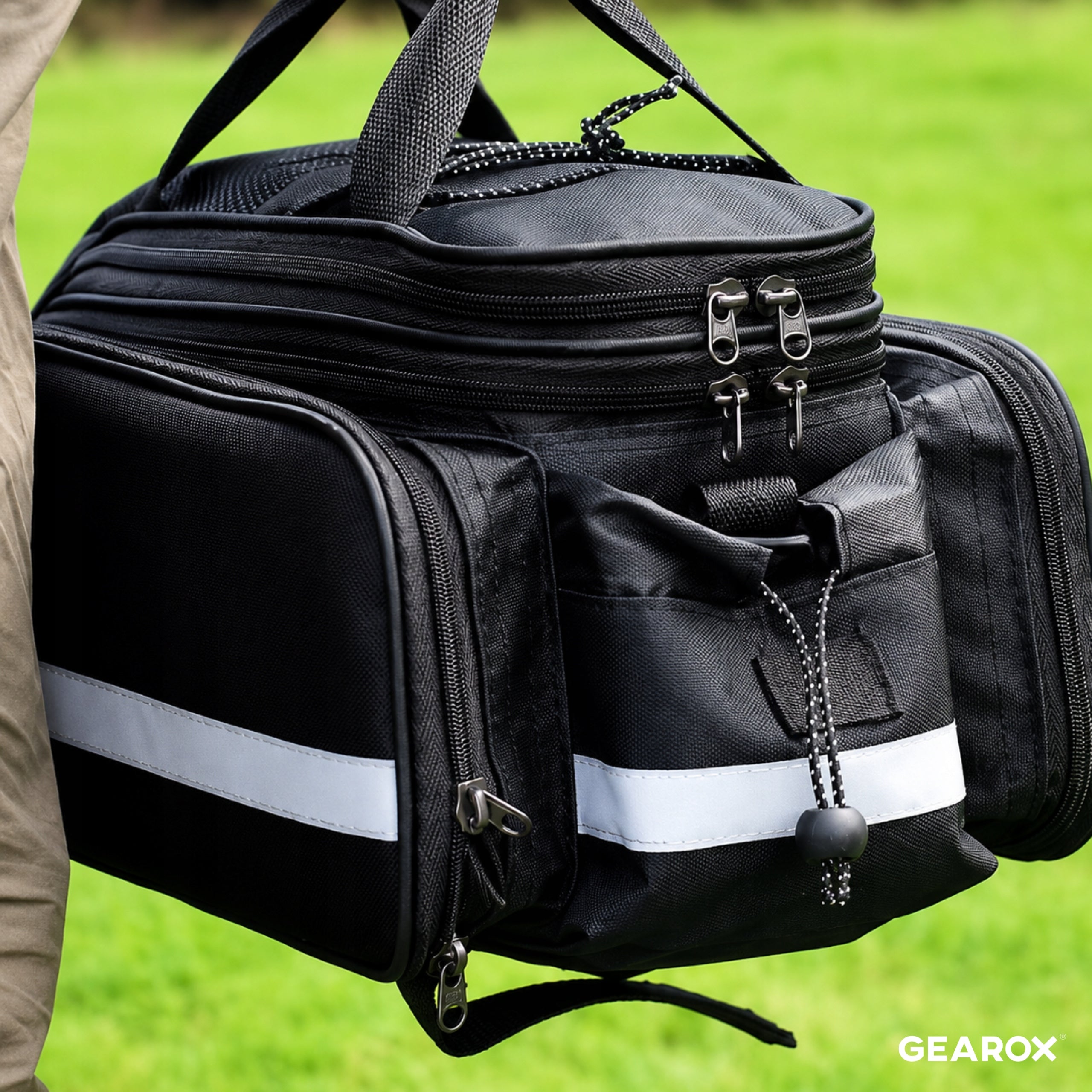 BICYCLE BAG RACK BICYCLE POUCH REFLECTIVE TRUNK ROOMY 30L Model GEAROX TORBA CZARNA 30L POLIESTER