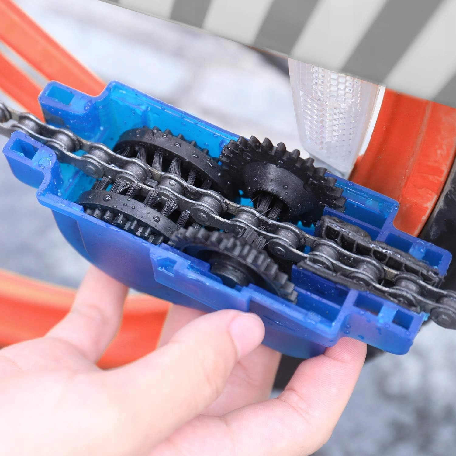 BICYCLE CHAIN CLEANING KIT LUBRICATION RAZOR BRUSH Packaging status original