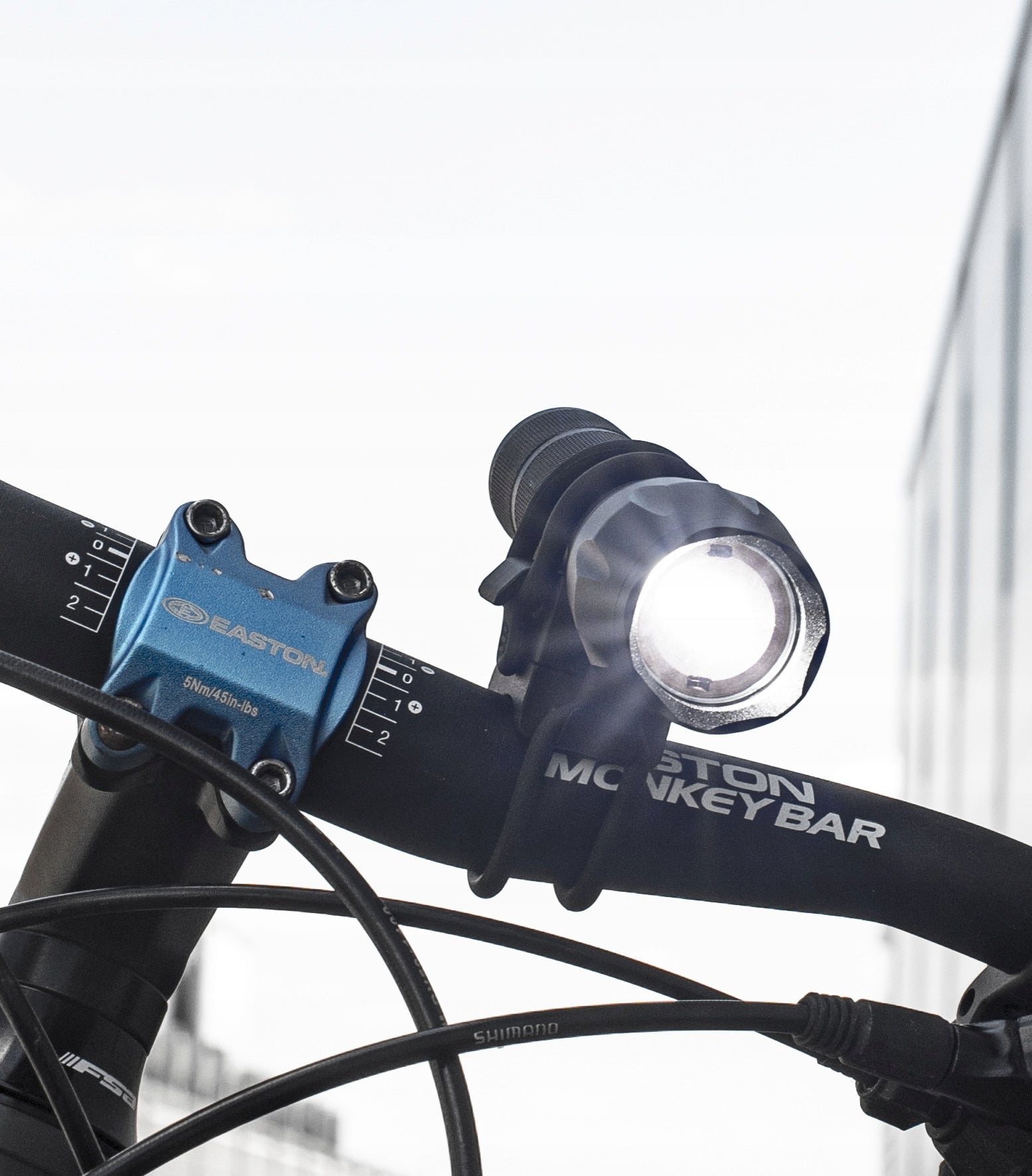 BICYCLE HOLDER FOR TORCH LIGHTS FOR HANDLEBARS UNIVERSAL VAYOX ADJUSTMENT For flashlight