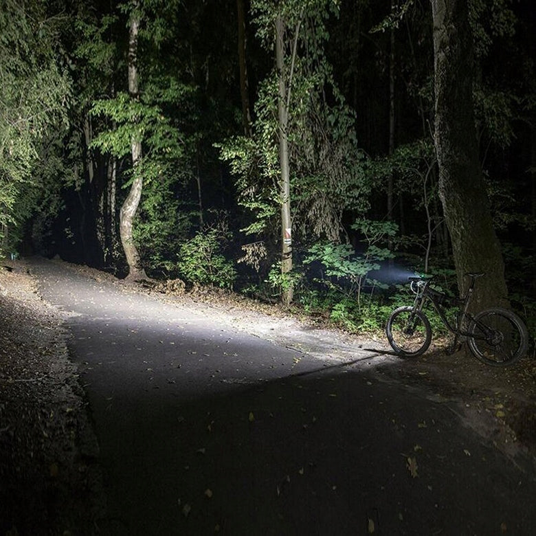 BICYCLE LIGHT FRONT REAR STRONG LED 1800LM RECHARGEABLE LIGHT SET Model 5907046819236