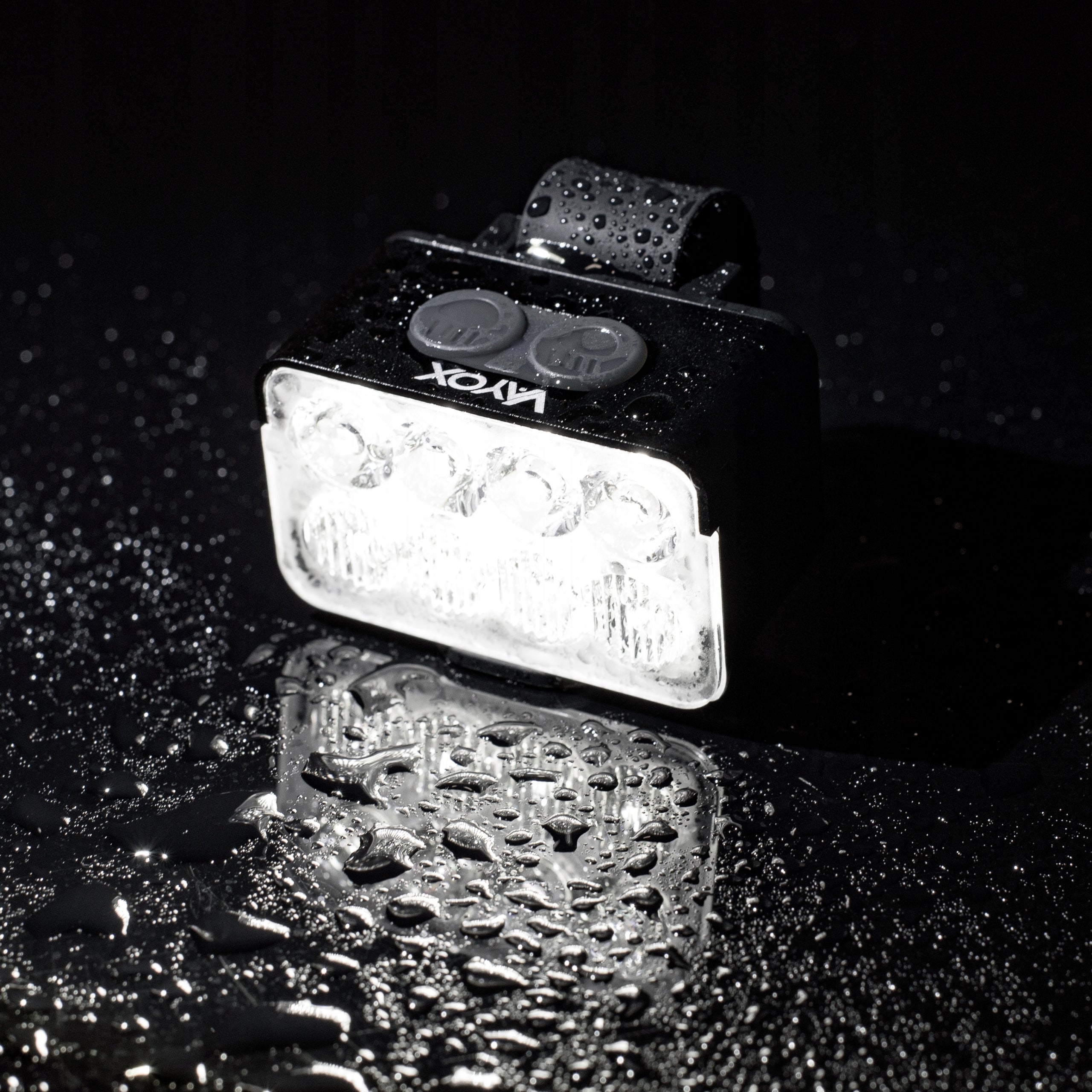 BICYCLE LIGHTING FRONT BICYCLE LIGHT FRONT FOR BICYCLE 900lm VAYOX Manufacturer code VA0151