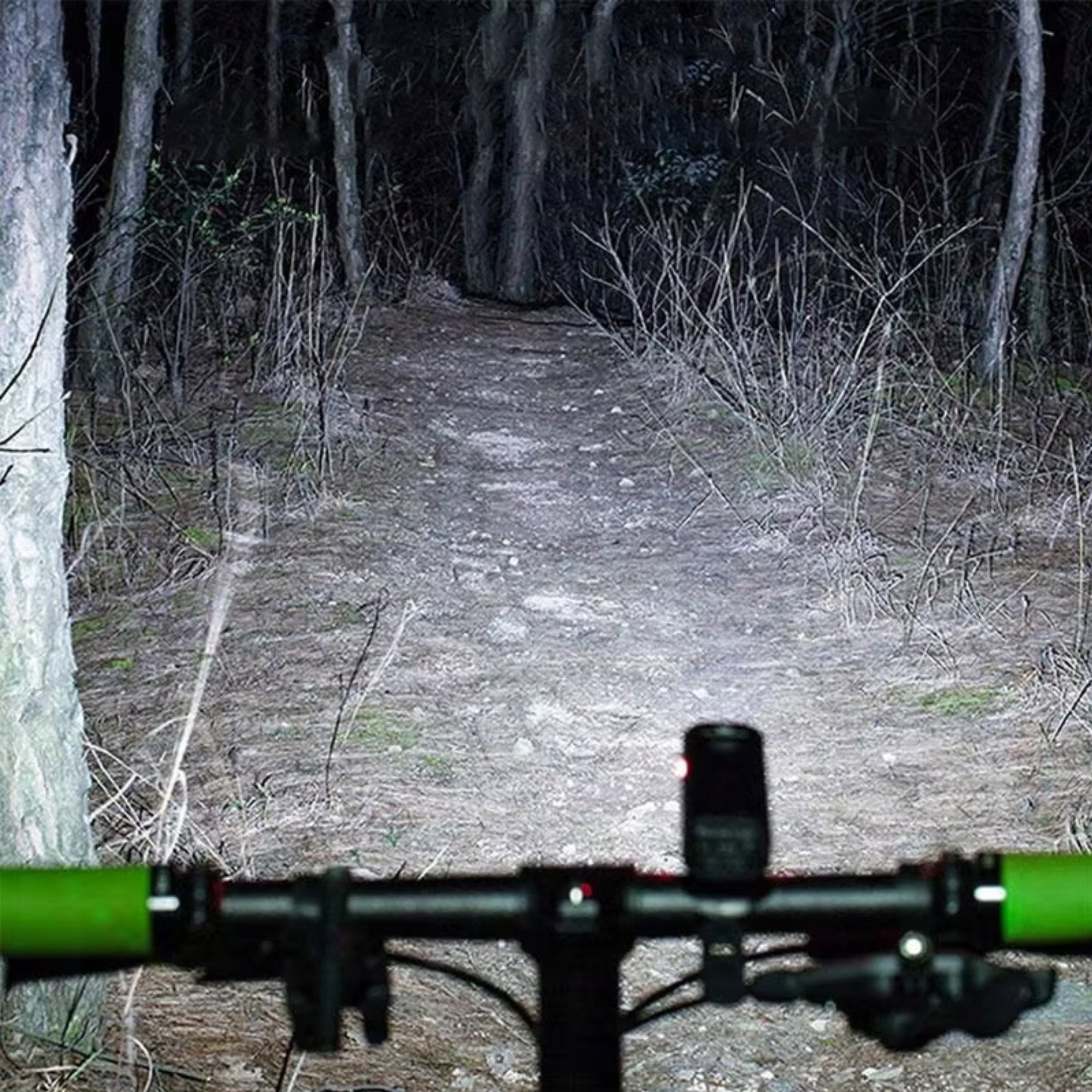 BIKE LIGHT 1000 LUMENS 1500 mAH FRONT USB TYPE C WATERPROOF STRONG Brand Blow