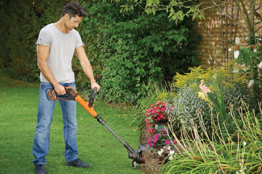 BLACK DECKER Grass line trimmer STC1840EPC 18V 30cm aku 4.0Ah Power supply rechargeable battery
