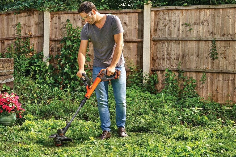 BLACK DECKER Grass line trimmer STC1840EPC 18V 30cm aku 4.0Ah Tool weight 2.25 kg