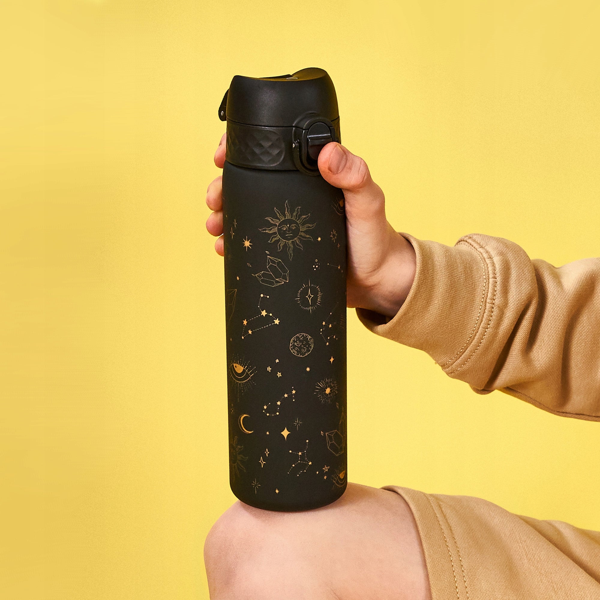 BLACK WATER BOTTLE YOUTH STARS CONSTELLATIONS ASTRONOMY ION8 500 ml Color black