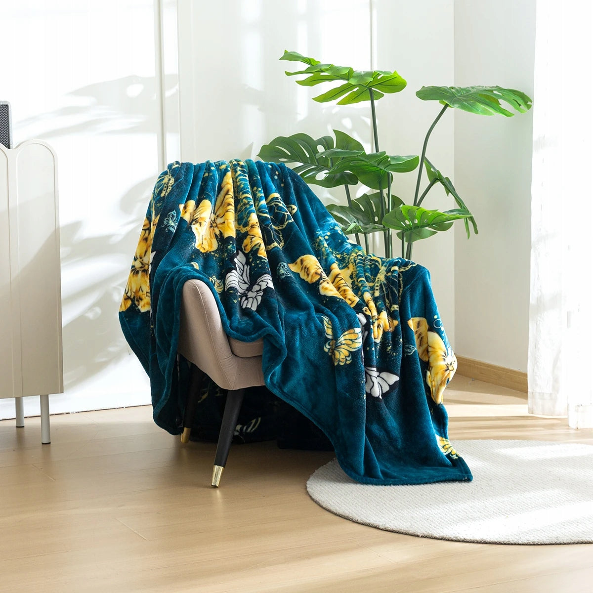 BLANKET 160x200 MICROFIBER BEDSPREAD PLAID FLEECE SOFT PLUSH Manufacturer code ZIMOWY MIKOŁAJ RENIFER 160/200
