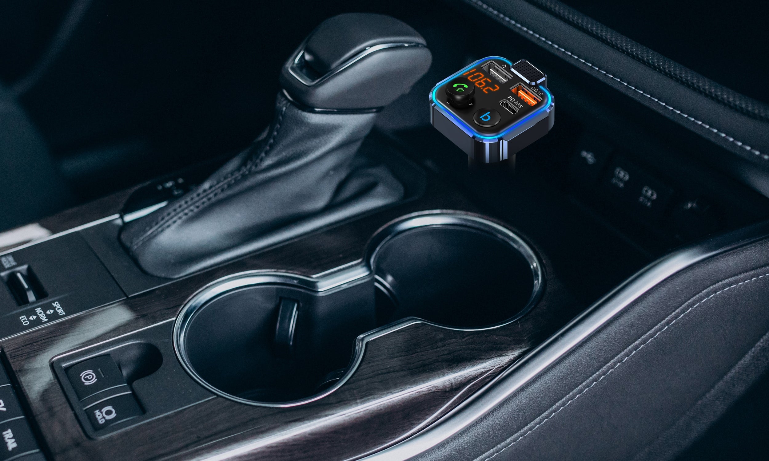 BLUETOOTH CAR FM TRANSMITTER 3x USB ADAPTER FAST MP3 RGB CHARGER Packaging status original