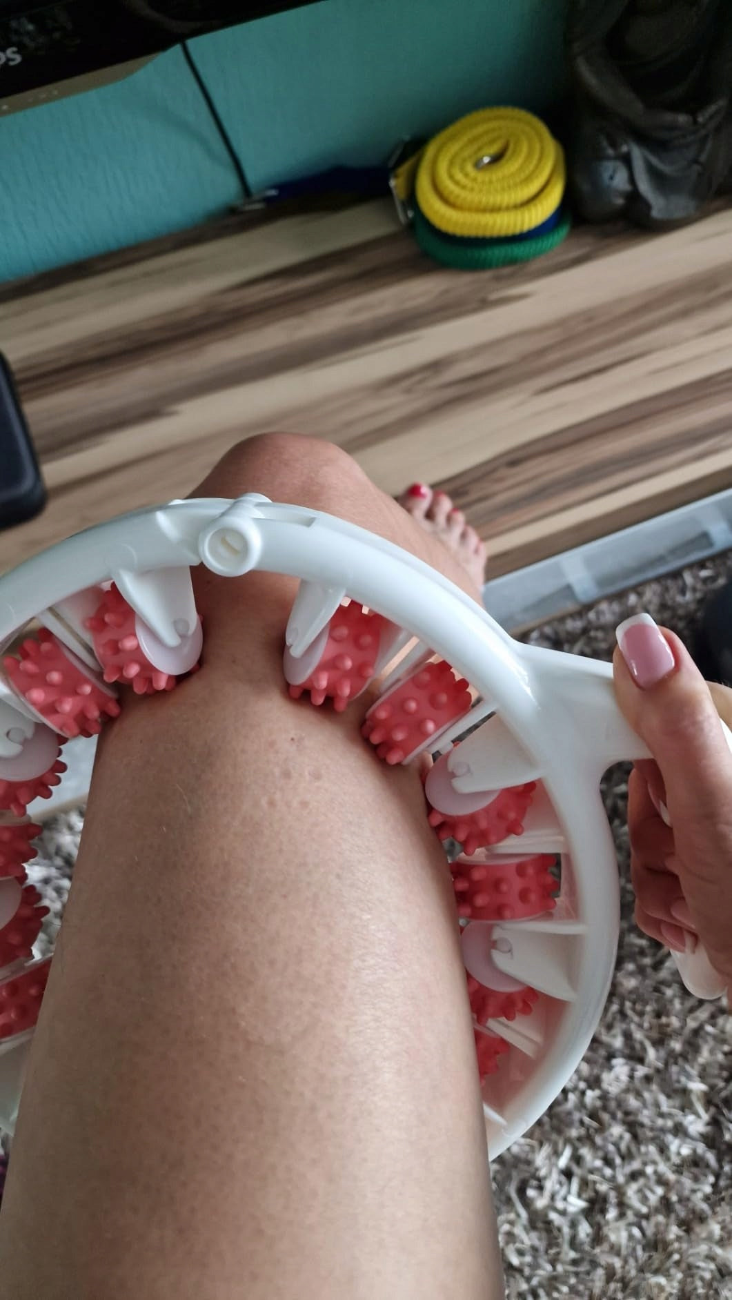 BODY CELLULITE MASSAGER FIRMING SLIMMING THIGHS ABDOMEN Anti-cellulite Color white