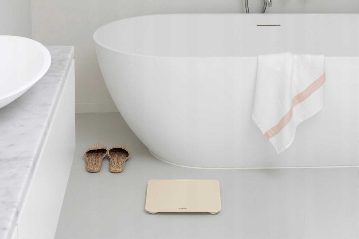 BRABANTIA - Digital bathroom scale - Soft Beige Brand Brabantia