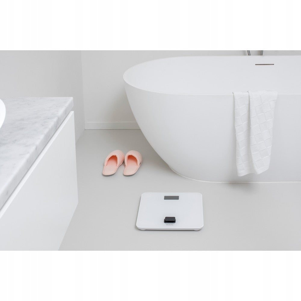 BRABANTIA - ReNew - Bathroom scale without batteries - White Kind electronic
