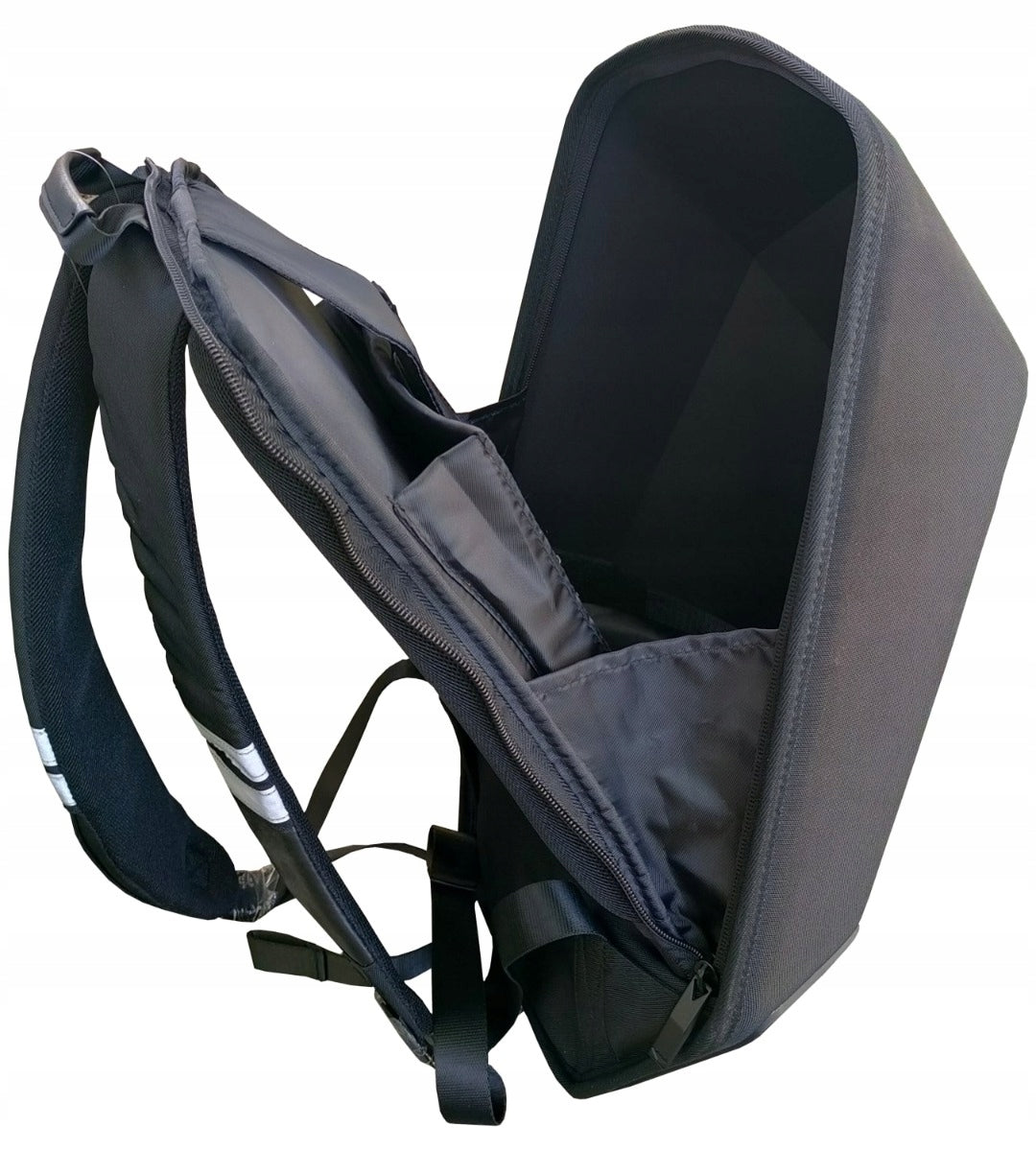 Backpack with chaser speaker and powerbank 5000mAh Bluetooth 2x USB Manufacturer no brand