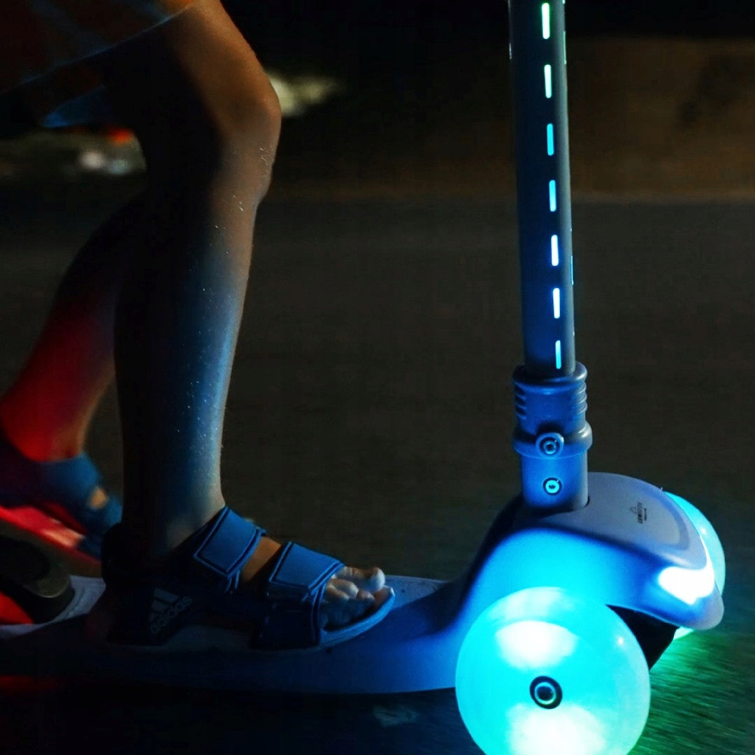 Balance Scooter Folding Tricycle Adjustable LED Rainbow Wheels 7 Colors Number of wheels 3