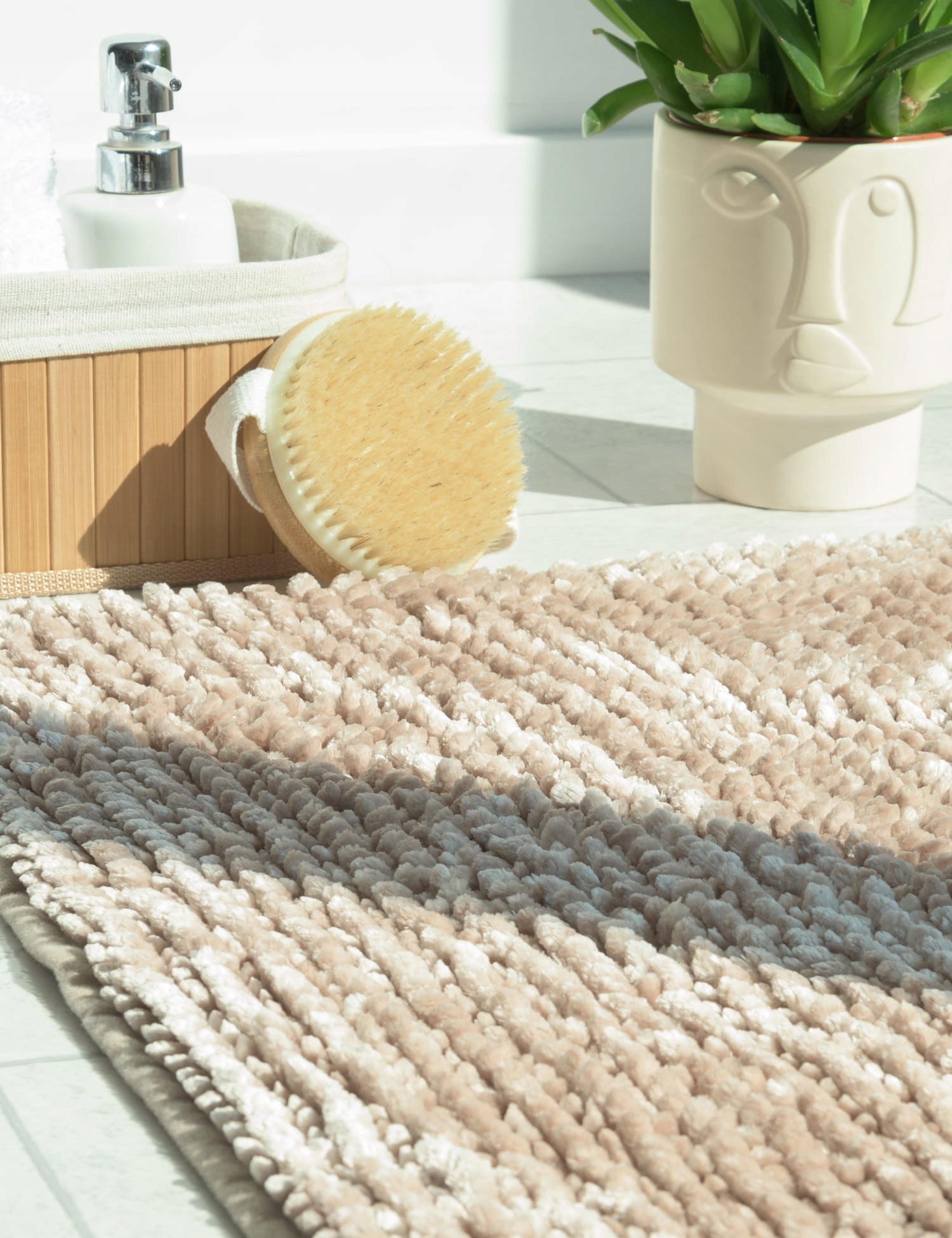 Bathroom Rug Beige Anti-Slip Soft Fluffy Chenille 50x80cm Manufacturer code 506953