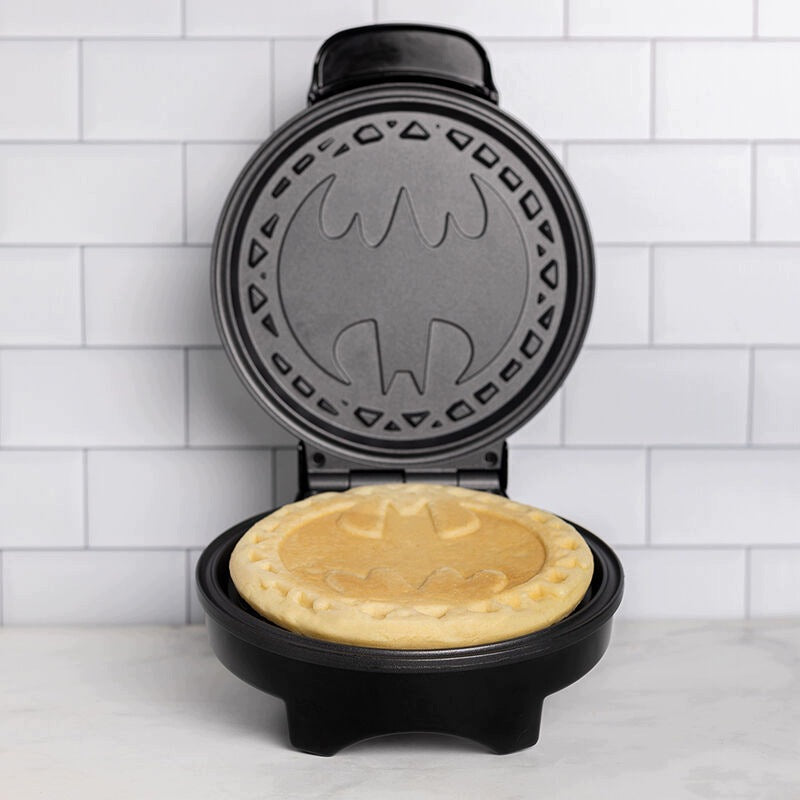 Batman DC Comics Original Waffle Iron Manufacturer code RS480047