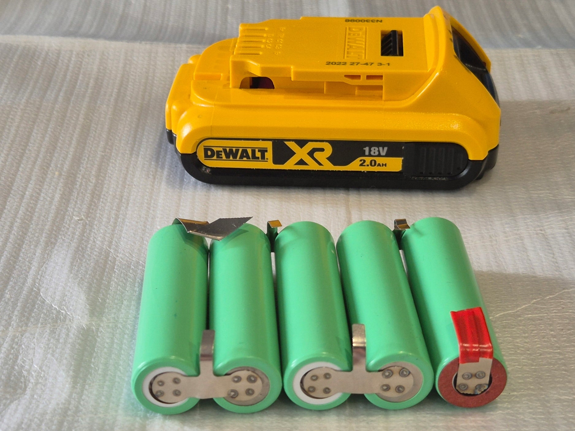 Battery 18V DCB183 2,0 - 2,5 Ah Replacement Cartridge DeWalt