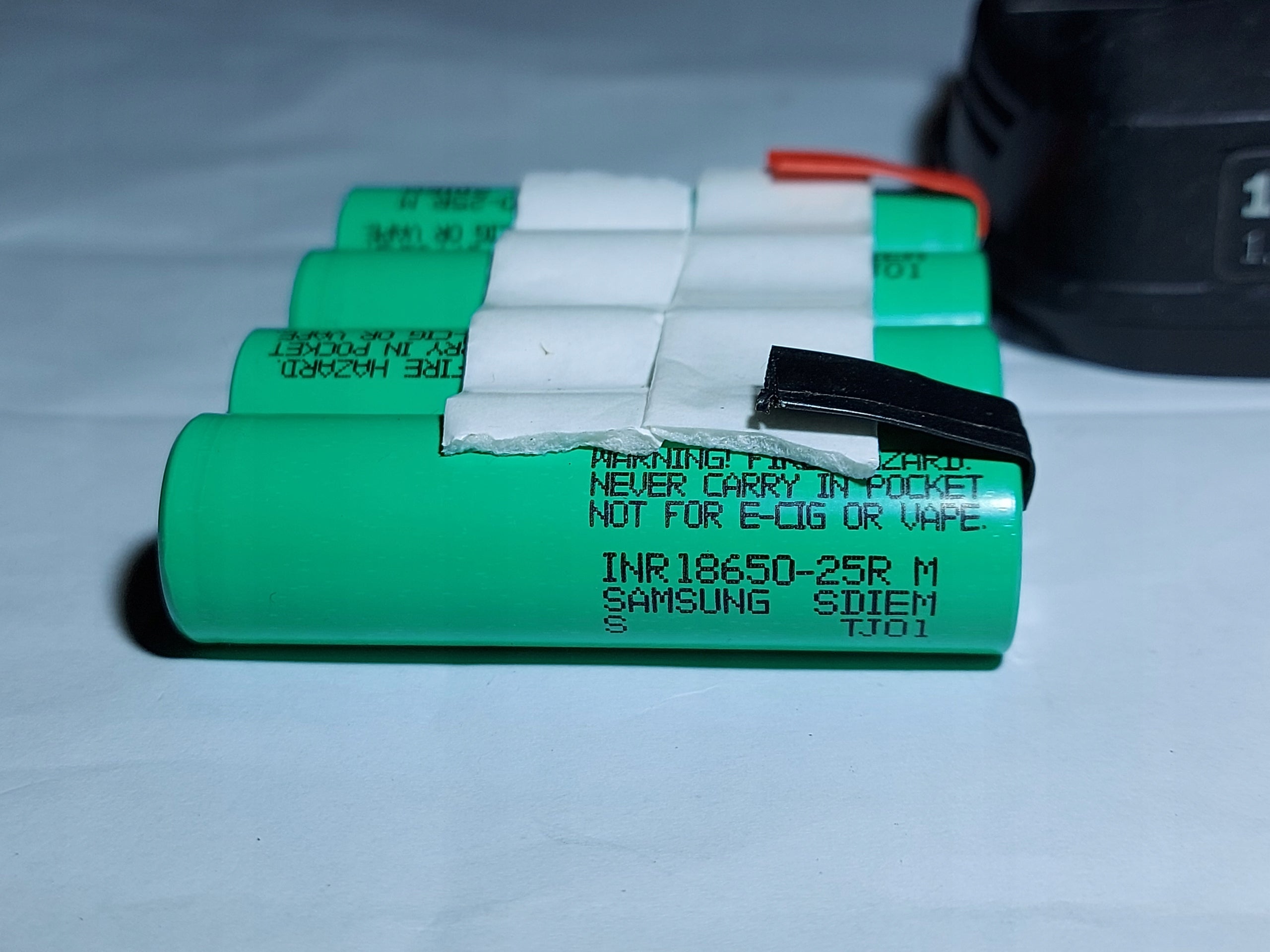 Battery Bosch 14,4 V CARTRIDGE FOR SELF-REPLACEMENT 14,4V 2,5 Ah PBA Brand Bosch