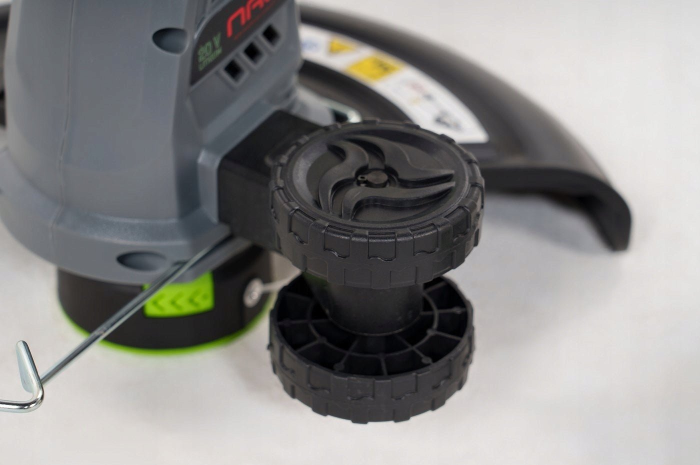 Battery trimmer NAC 20V 30 cm LIGHTWEIGHT + Battery 2,0 Ah + Charger Power supply rechargeable battery