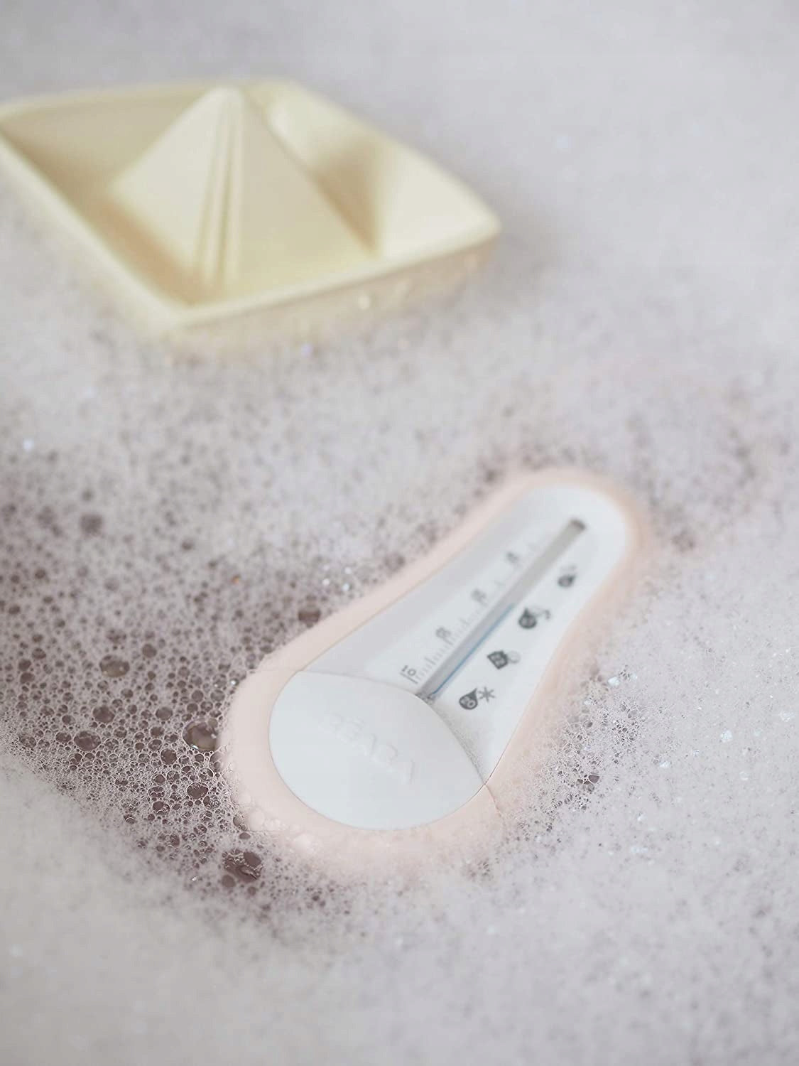 Beaba: Old Pink 920365 bath thermometer Brand Beaba