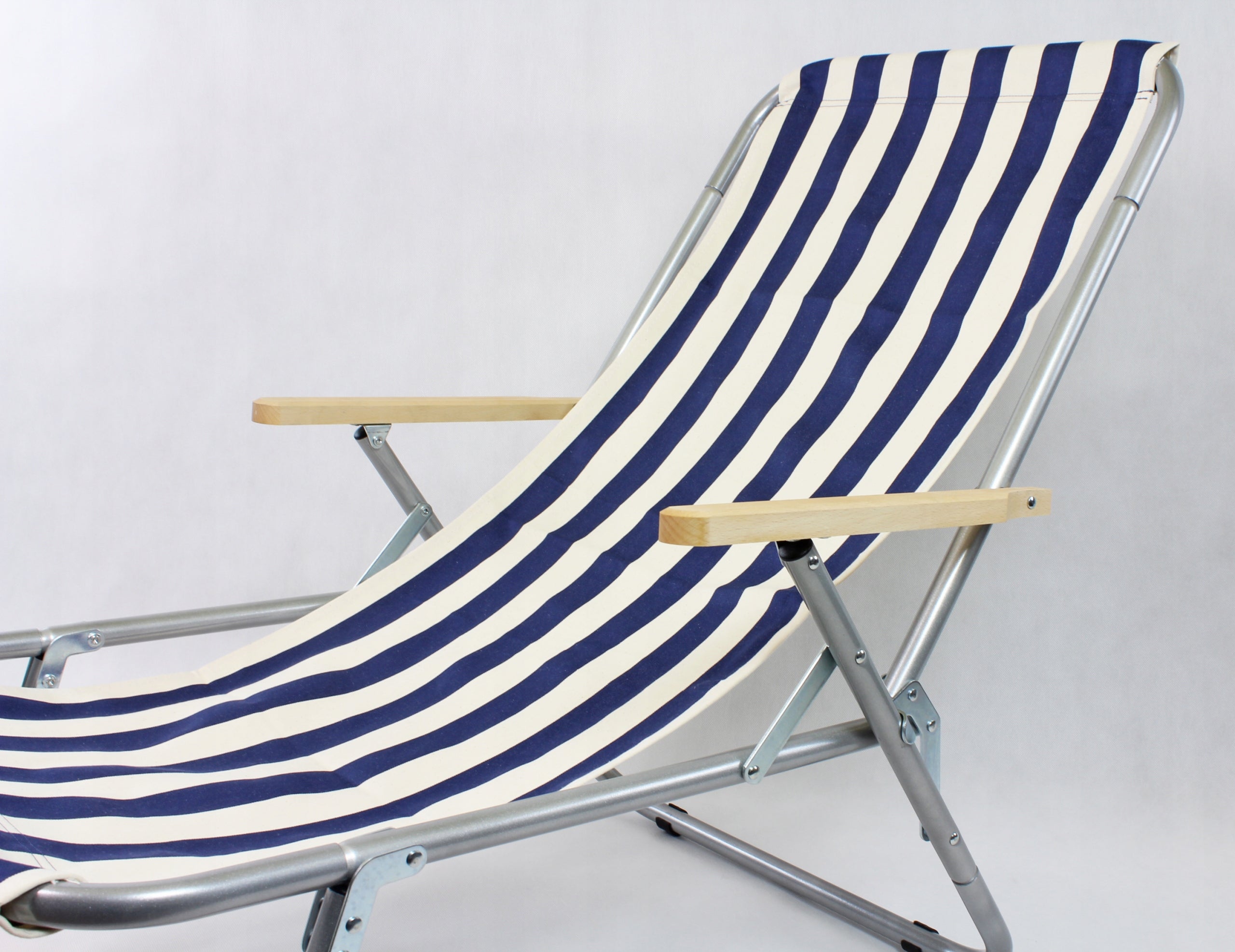 Beach lounger folding aluminum 150 kg + bag – lightweight, durable Frame material aluminum