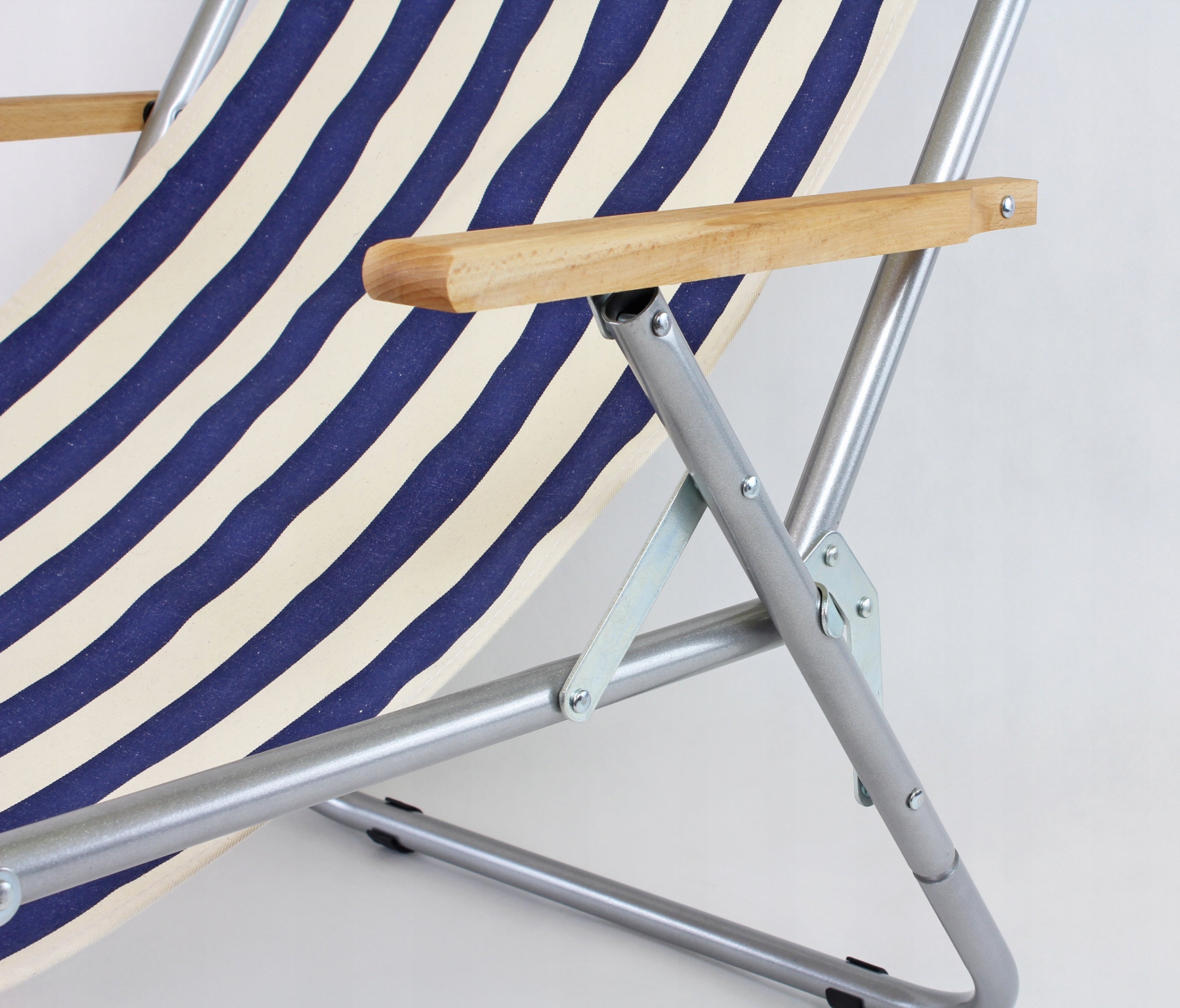 Beach lounger folding aluminum 150 kg + bag – lightweight, durable Length (longer side) 65 cm