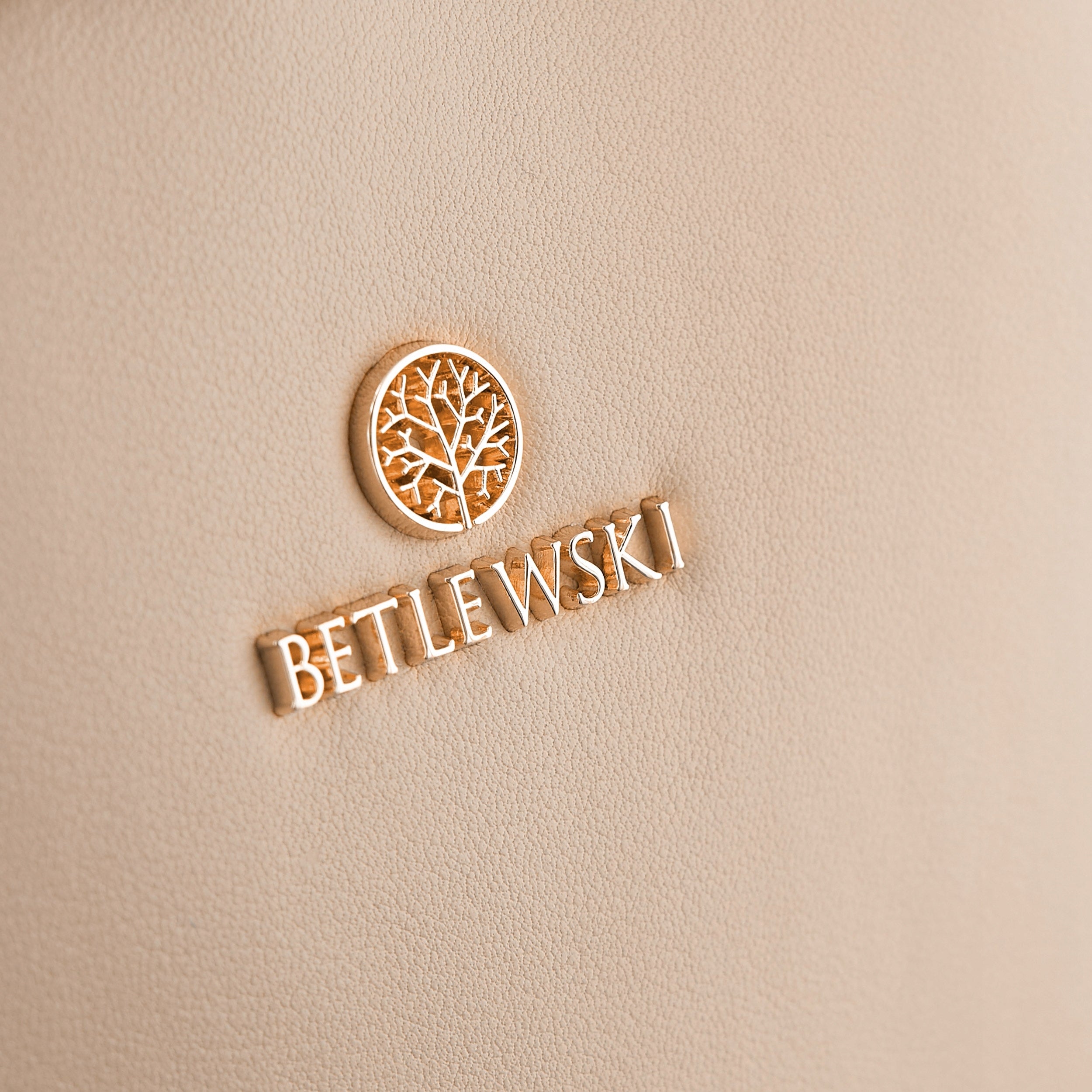 Betlewski beige Women's backpack with ear braces with zipper gold accessories Manufacturer code BPJ-01 BEZ