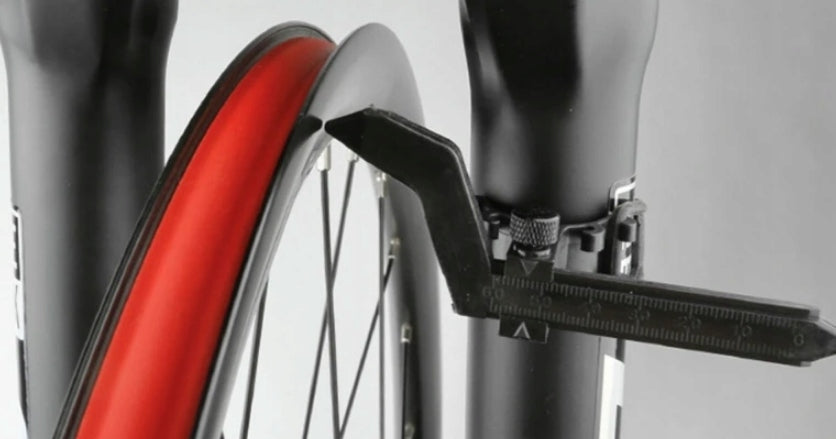 Bicycle Wheel Centerer – Black, Universal EAN (GTIN) 0791148230458