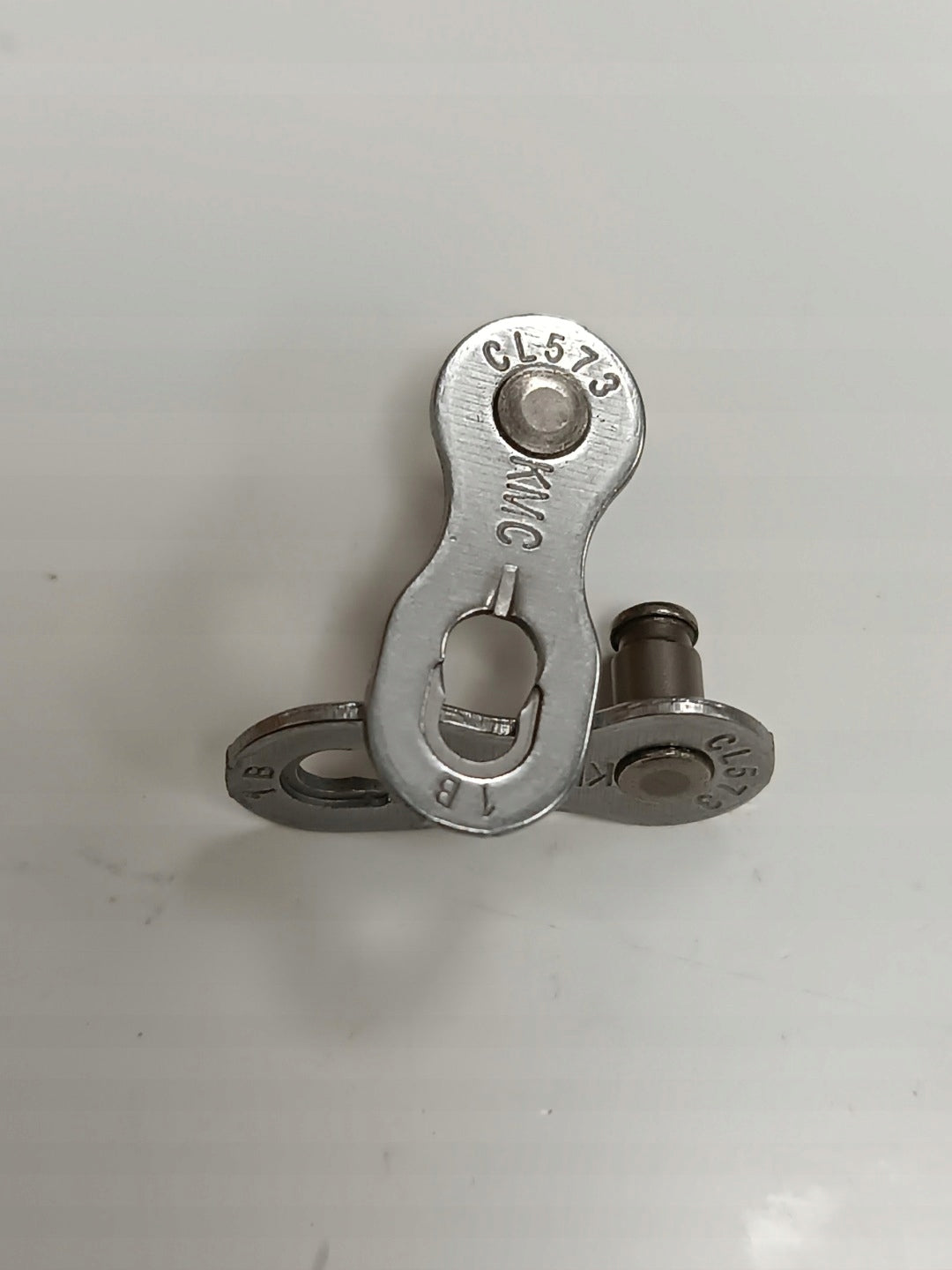 Bicycle chain KMC E8S 1/2"x3/32" 116 links + Clip CL573 8s E-BIKE Manufacturer code 3-KMC-E8S