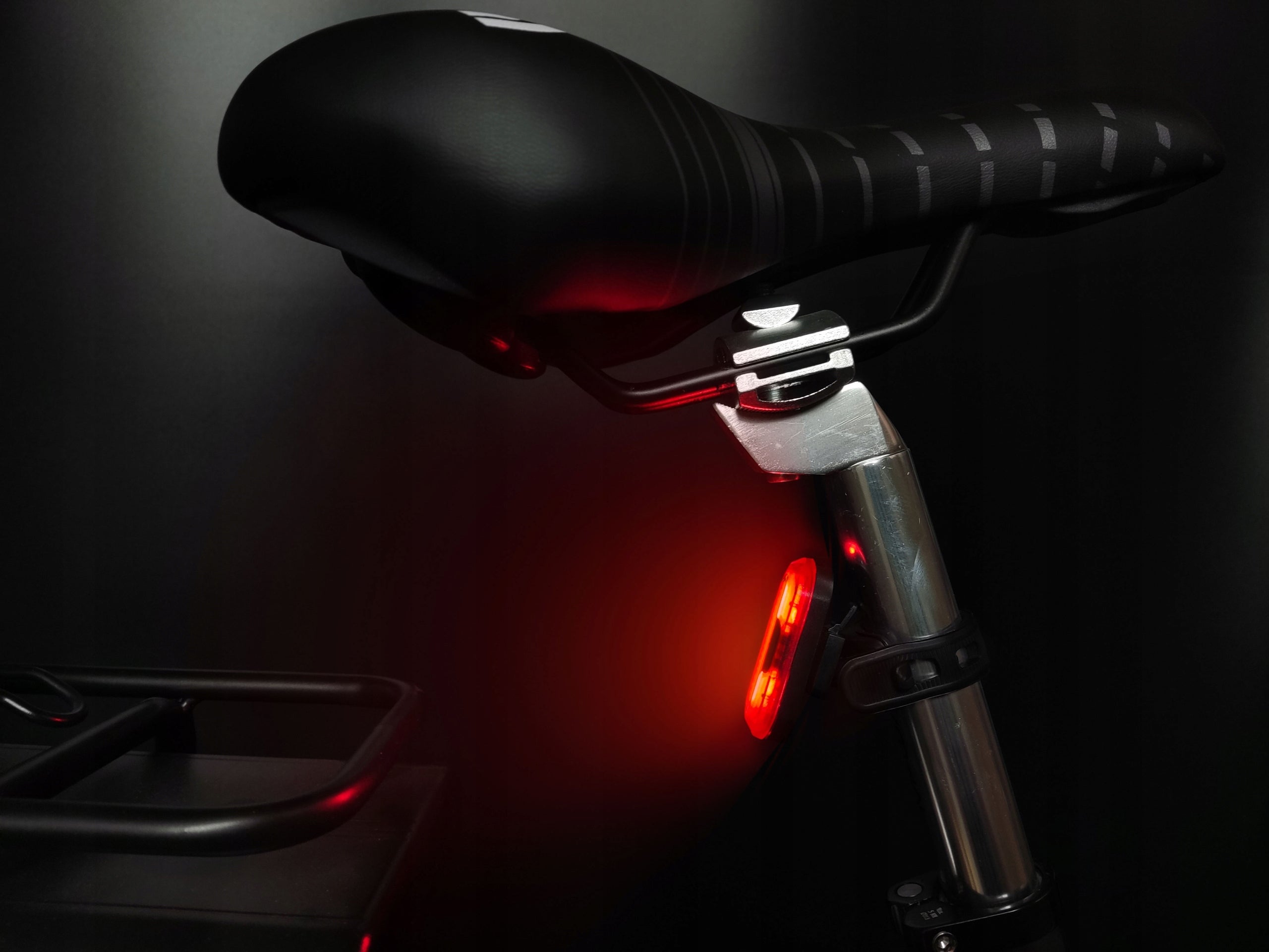 Bicycle light rear bike lamp rear for battery bike 2 functions Color black