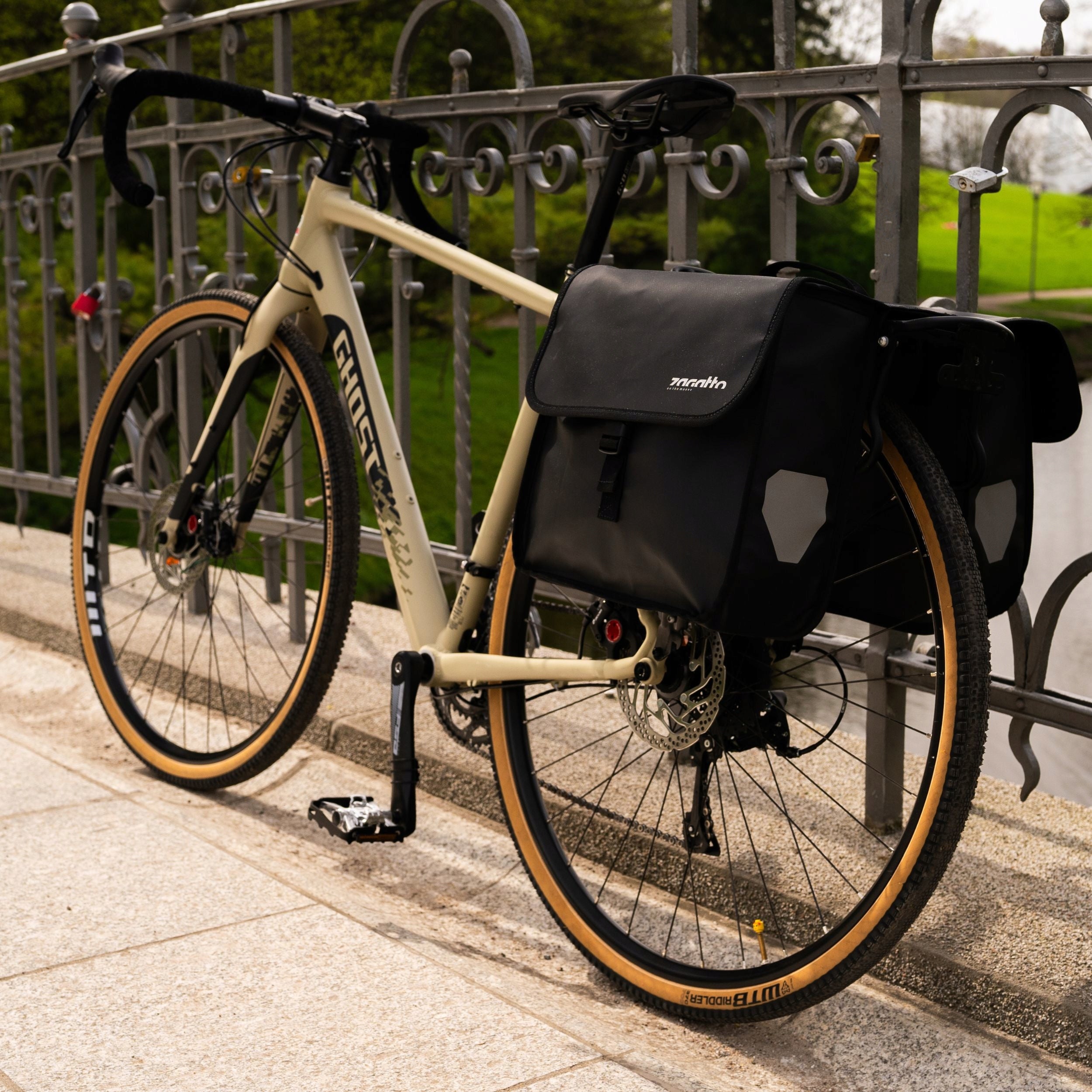 Bicycle pouch for trunk double roomy rear waterproof ZAGATTO EAN (GTIN) 5903689738538