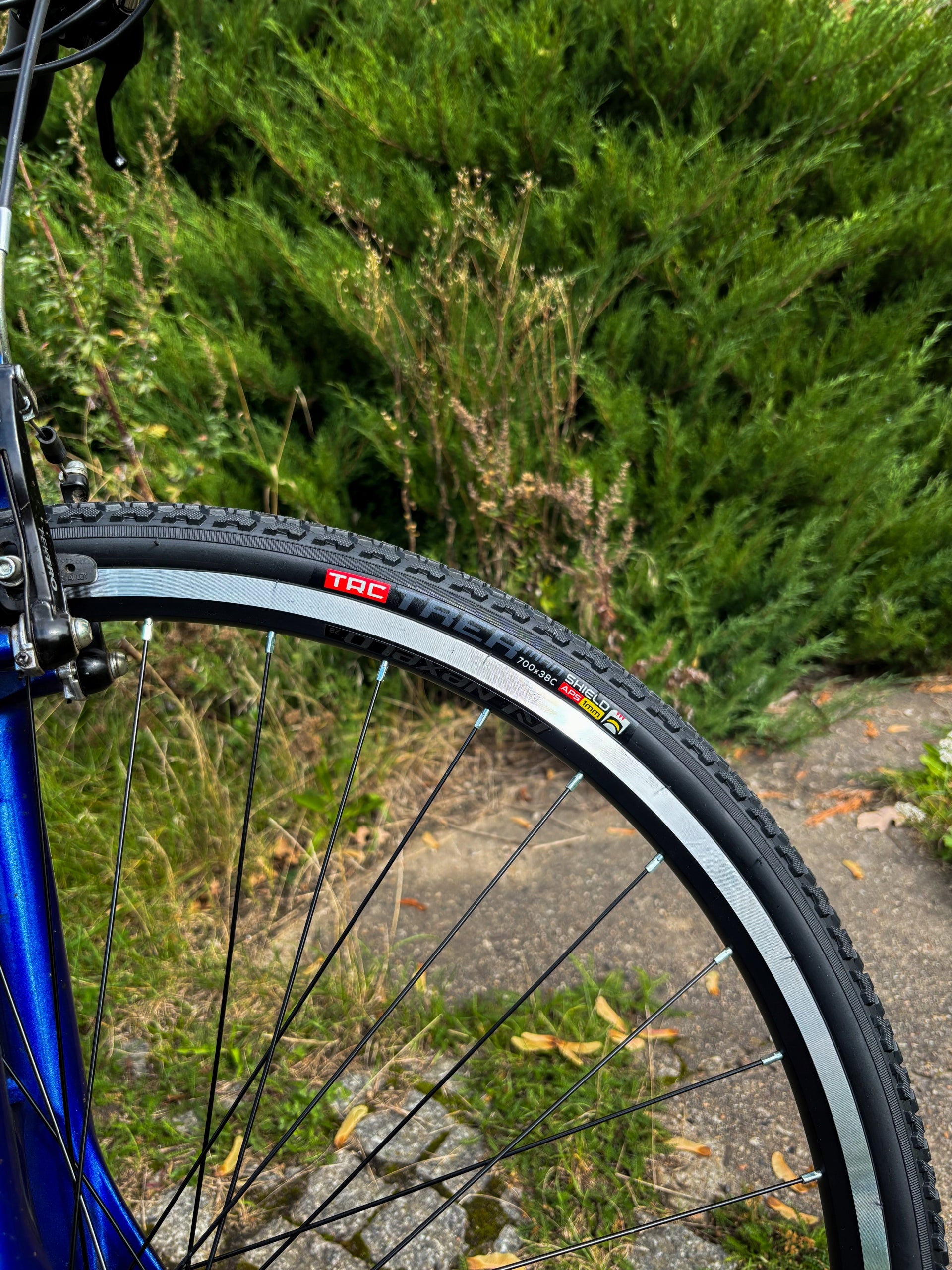 Bicycle tyre 28 TRC for bicycle NEW 700x38C 40-622 ANTI-PUNCTURE INSERT Width 42 mm
