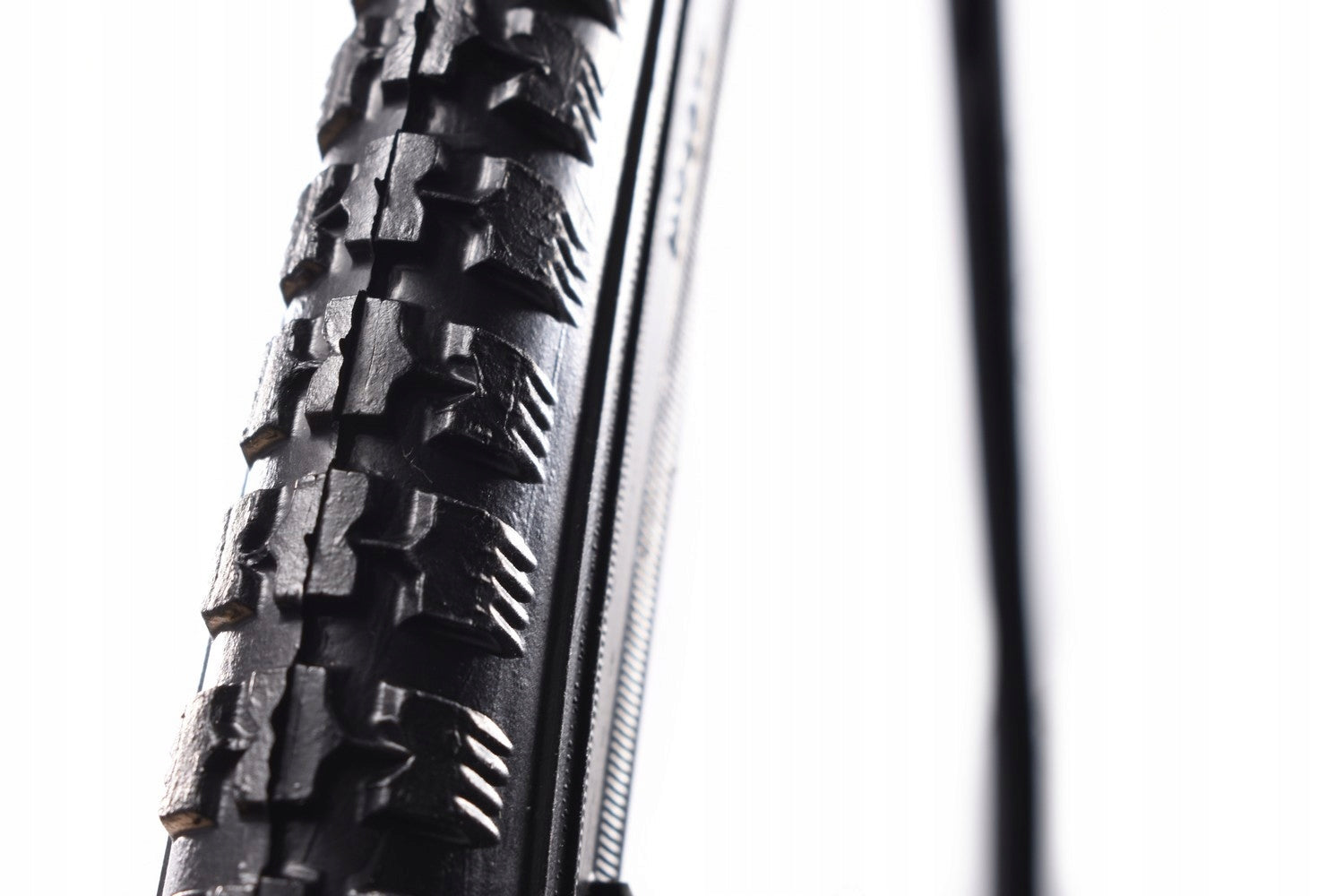 Bicycle tyre 28x1.5/8x1.3/8 (37-622) Brand Awina