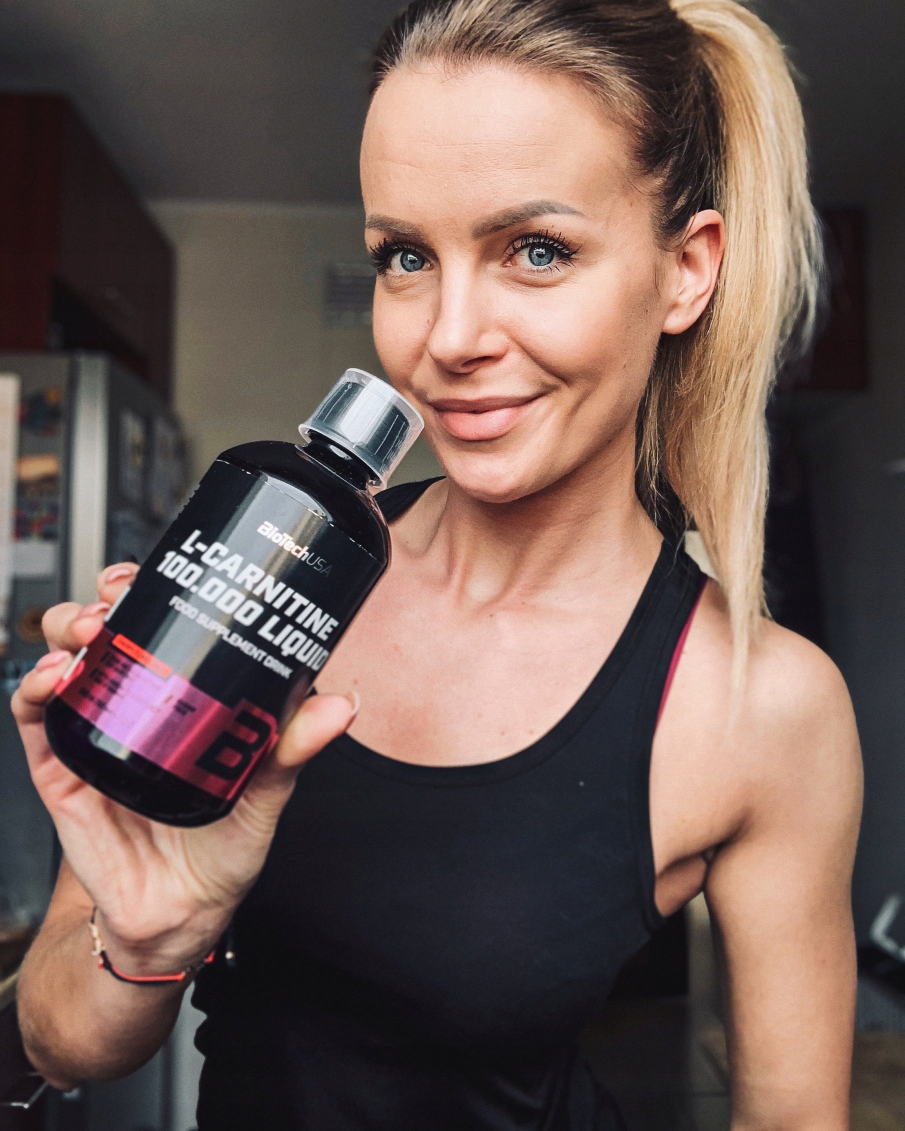 BioTech USA L-Carnitine 100.000 Liquid 500 ml Vitamins + Apple Green Tea Expiration date at least 1 year from the date of purchase