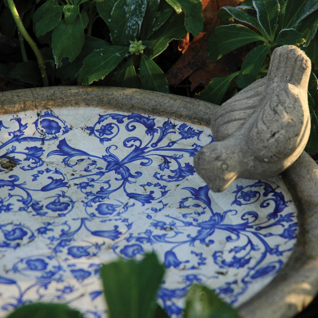 Bird Drinker Ceramic Bowl Bathtub Retro Bird Feeder Product height 10.8 cm