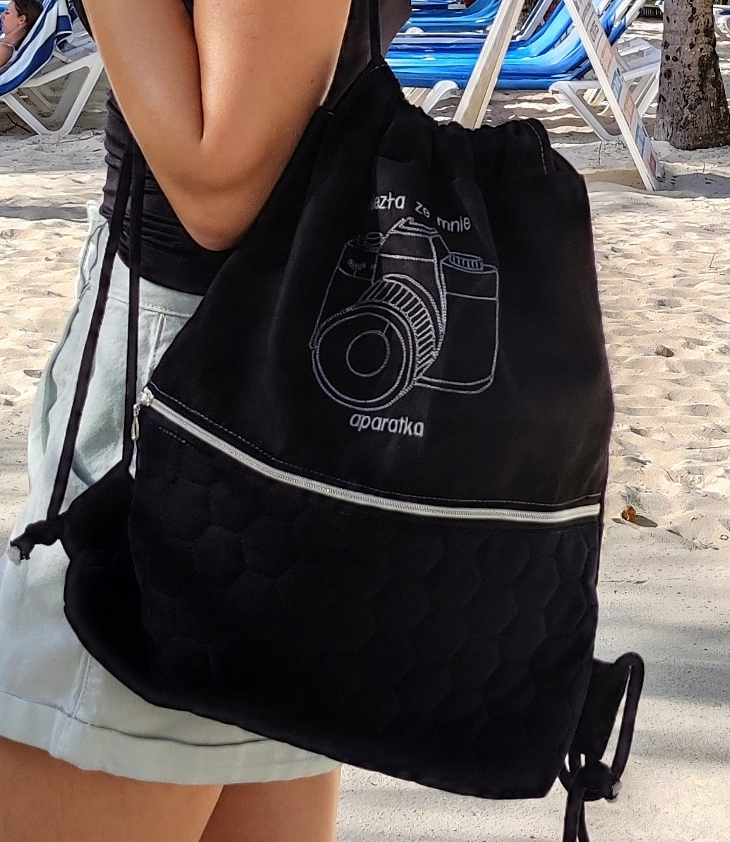 Black Bag Backpack with Camera for Photographer Manufacturer code wor