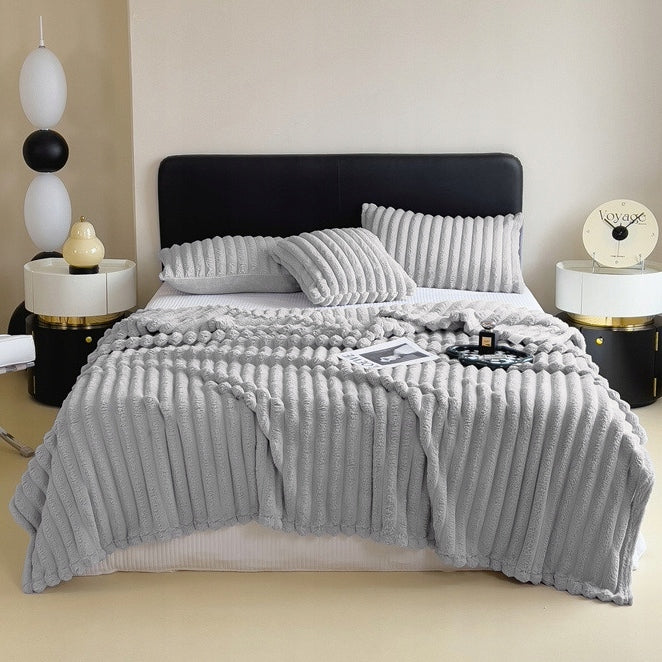 Blanket 160x200 plush embossed in thick stripes 3D fluffy bedspread light grey EAN (GTIN) 5907190409925