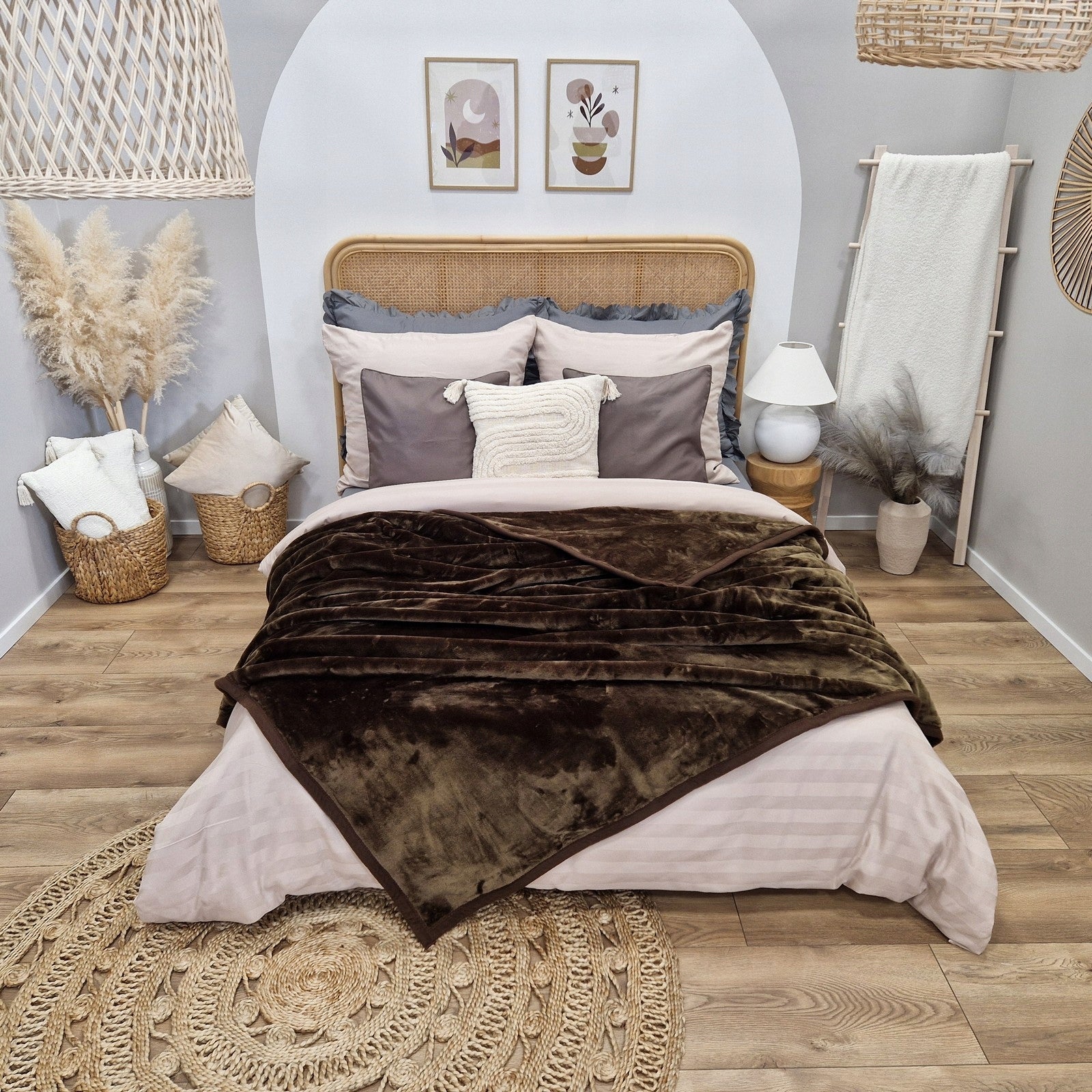 Blanket THICK 200x220 ACRYLIC smooth warm bedspread YASEMIN brown Packaging status original