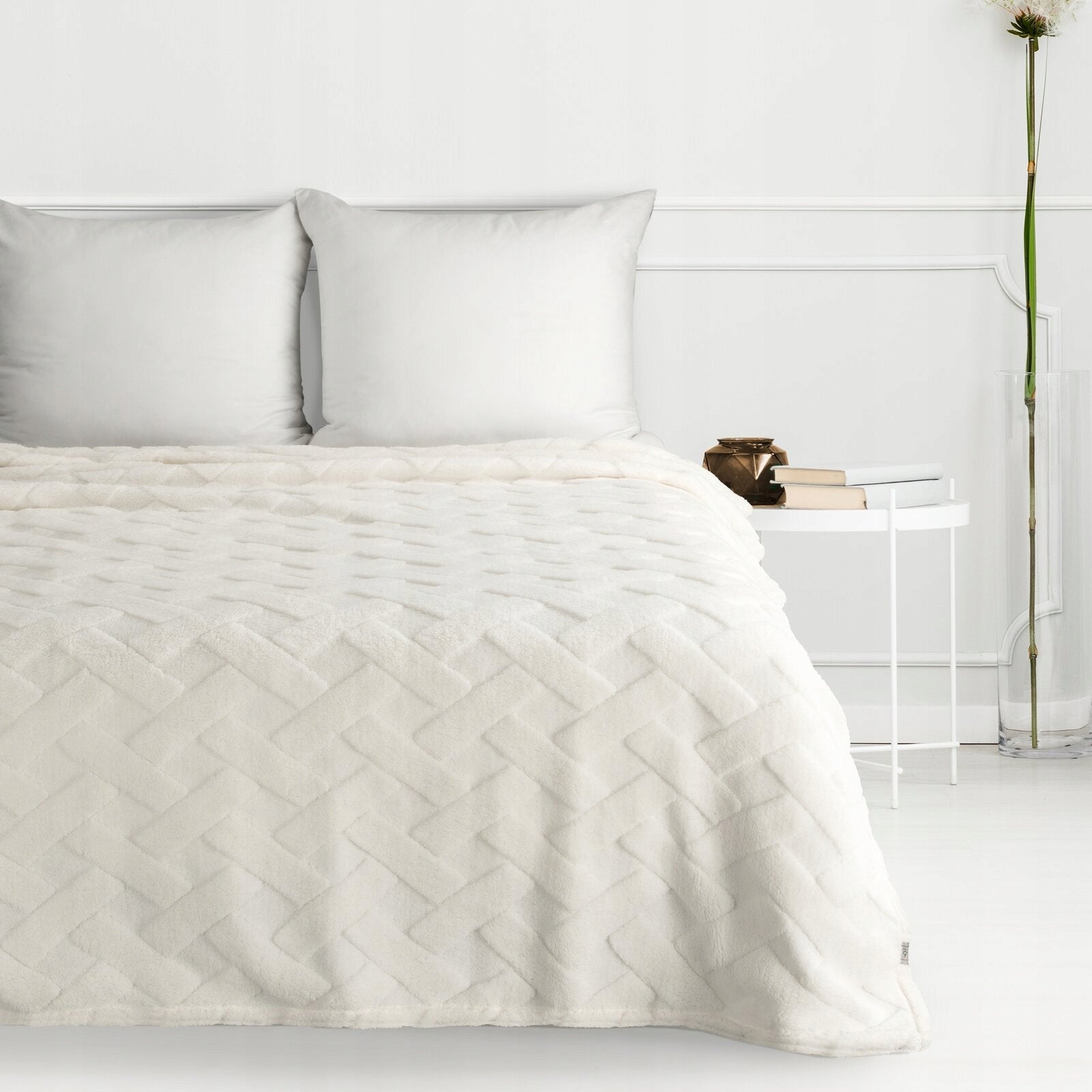 Blanket bedspread 200x220 cream thick soft fluffy Manufacturer code 458xxx