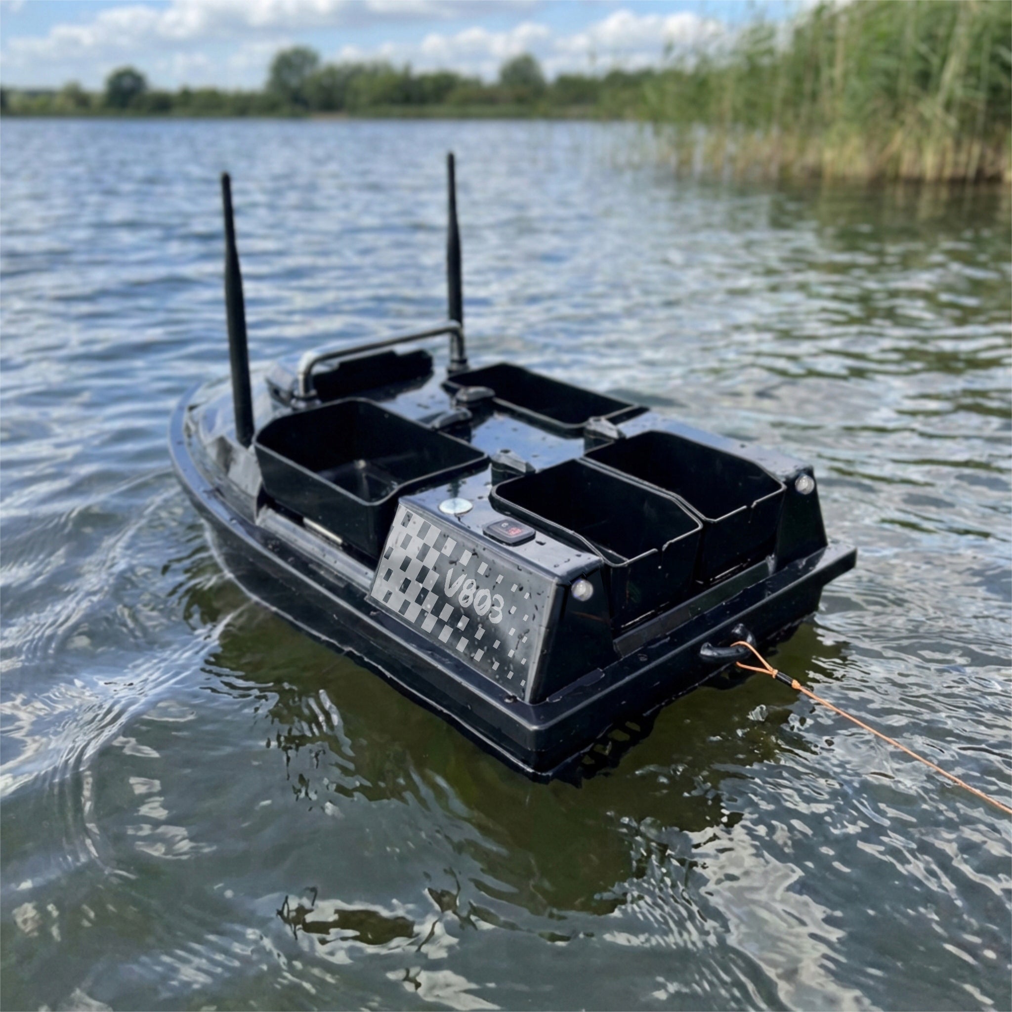Boat GOMEDIA V803 GPS 4 Feeders 3kg Pilot 500m FAST 15km/h Number of compartments 3